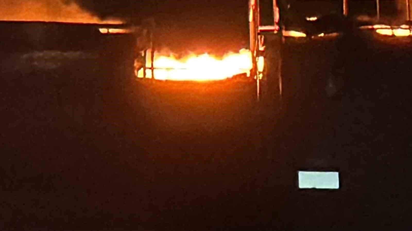 Diyarbakır’da 12 katlı plazada yangın: 1 kişi mahsur kaldı, 8 kişi dumandan etkilendi