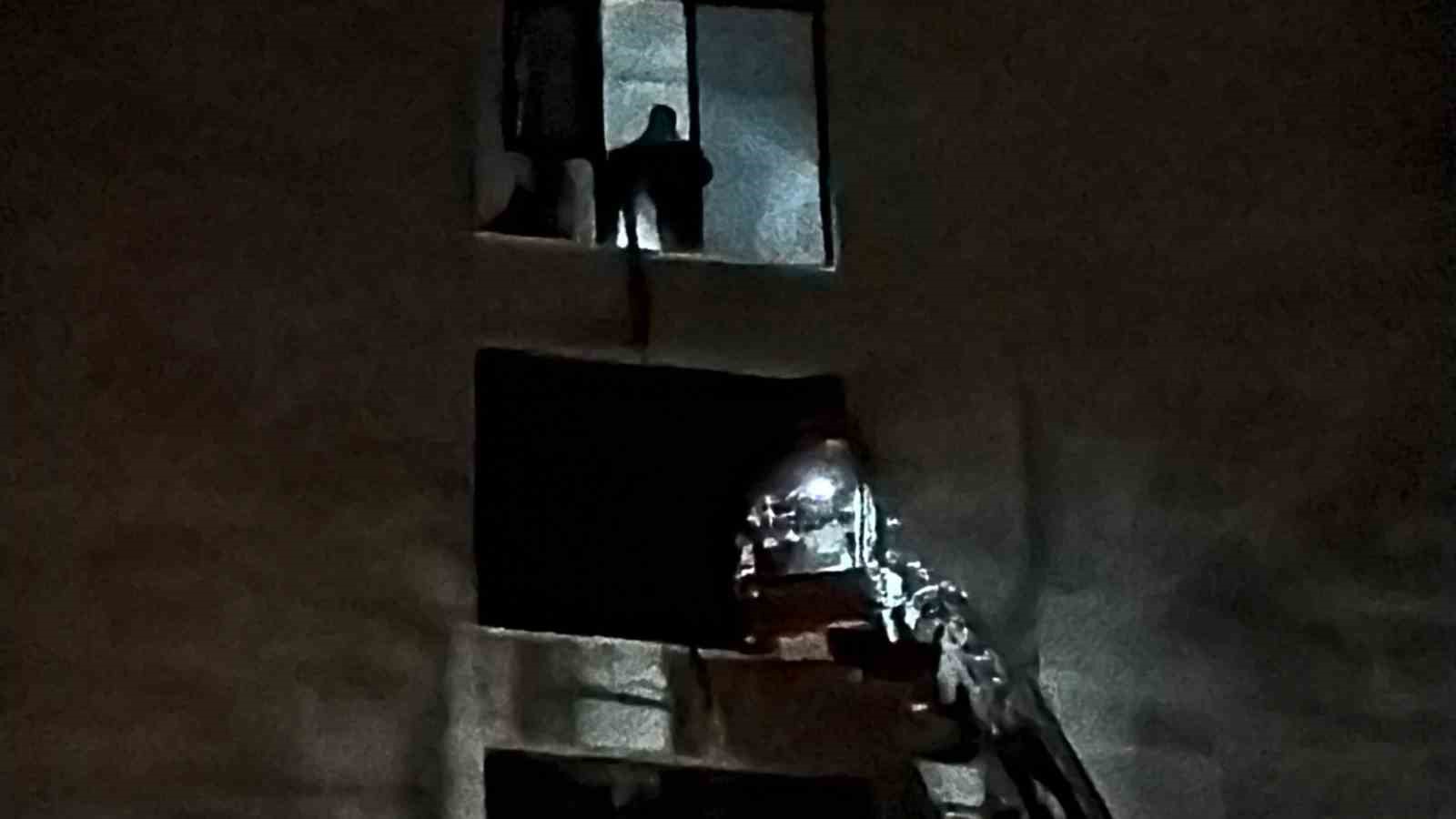 Diyarbakır’da 12 katlı plazada yangın: 1 kişi mahsur kaldı, 8 kişi dumandan etkilendi