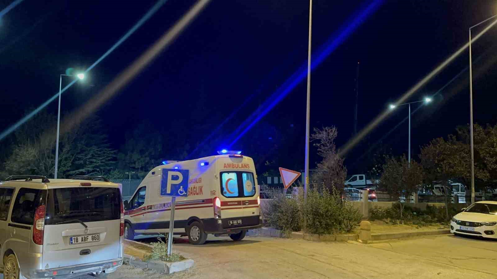 Çankırı’da iki hafif ticari araç çarpıştı: 9 yaralı