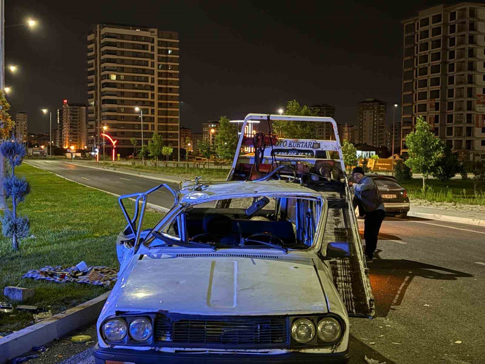 Kayseri’de iki otomobil çarpıştı: 4 yaralı