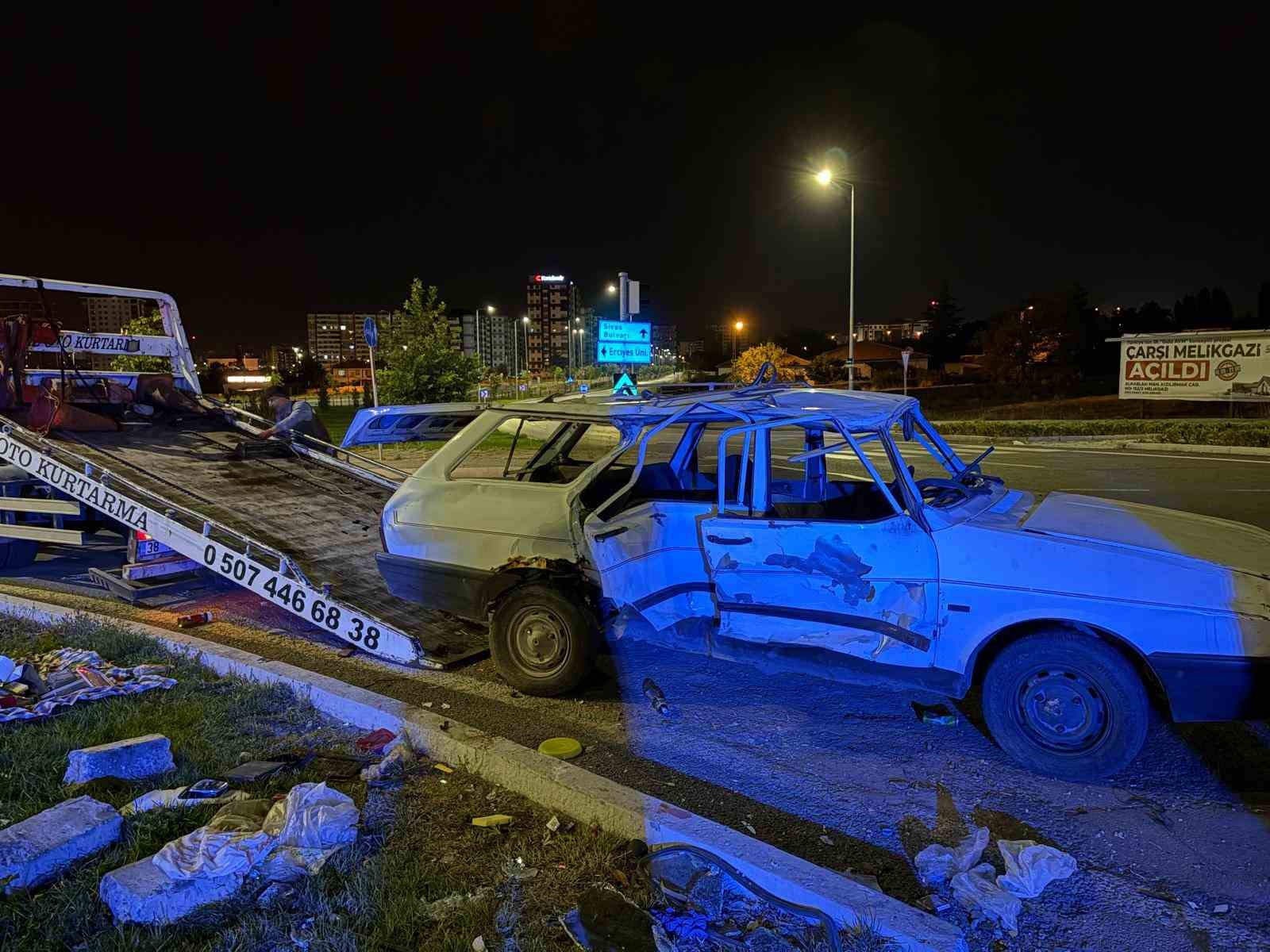Kayseri’de iki otomobil çarpıştı: 4 yaralı