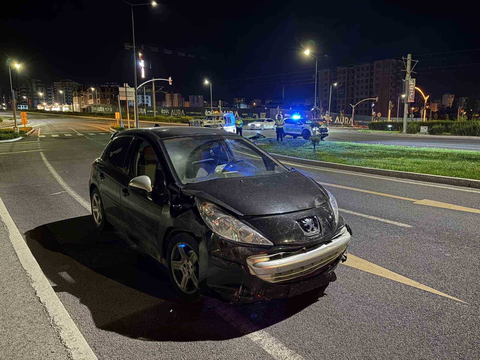 Kayseri’de iki otomobil çarpıştı: 4 yaralı