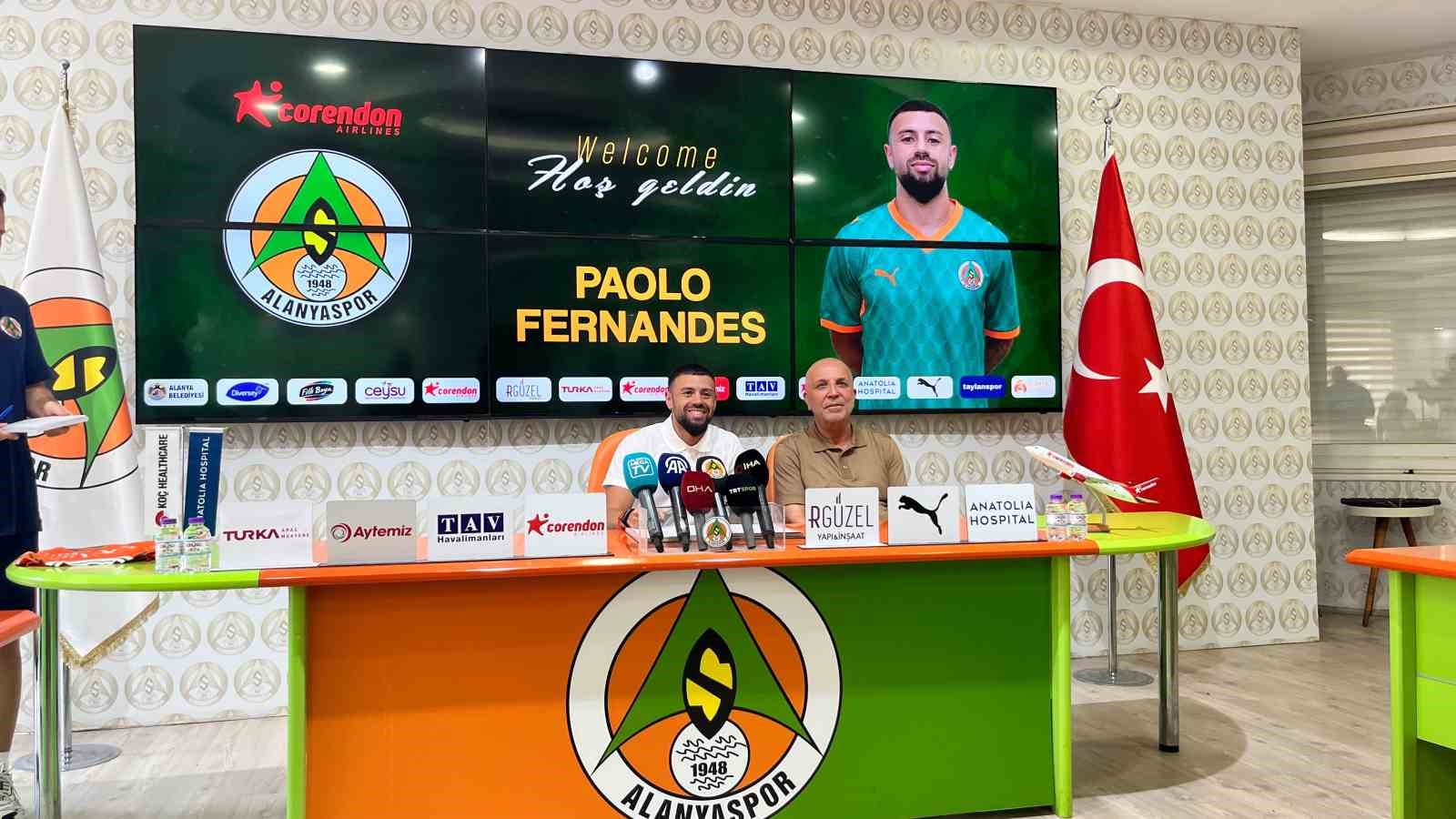 Alanyaspor, AEK forması giyen Paolo Fernandes’i kiralık olarak kadrosuna kattı
