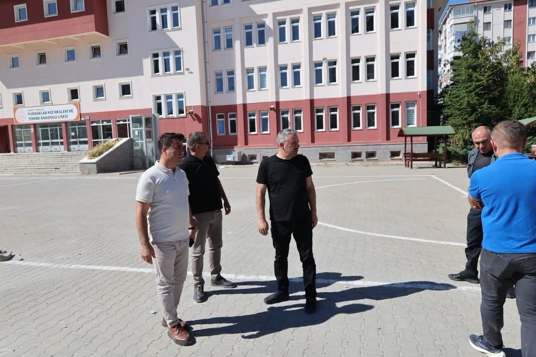 Pursaklar’daki okullar yeni eğitim öğretim dönemine hazırlanıyor