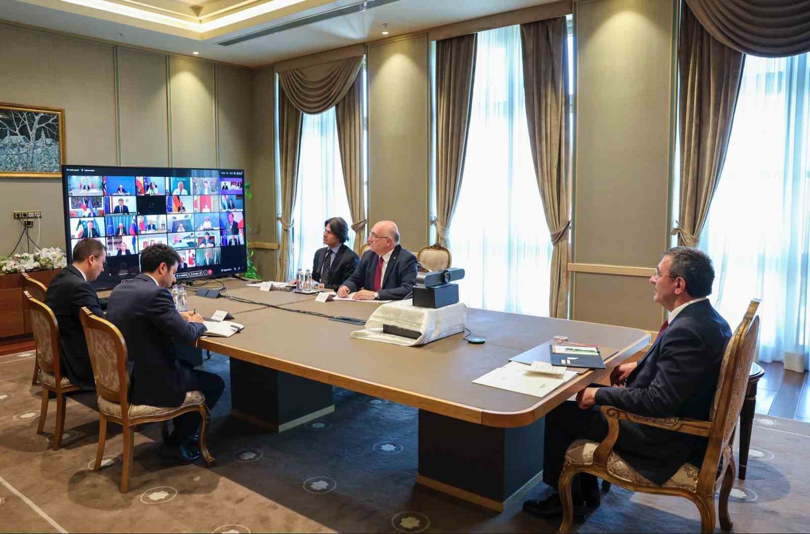 Cumhurbaşkanı Yardımcısı Yılmaz: "Karadeniz Tahıl Girişimi’nden edindiğimiz tecrübeyle güvenli seyrüseferin yeniden tesisi için çalışıyoruz"