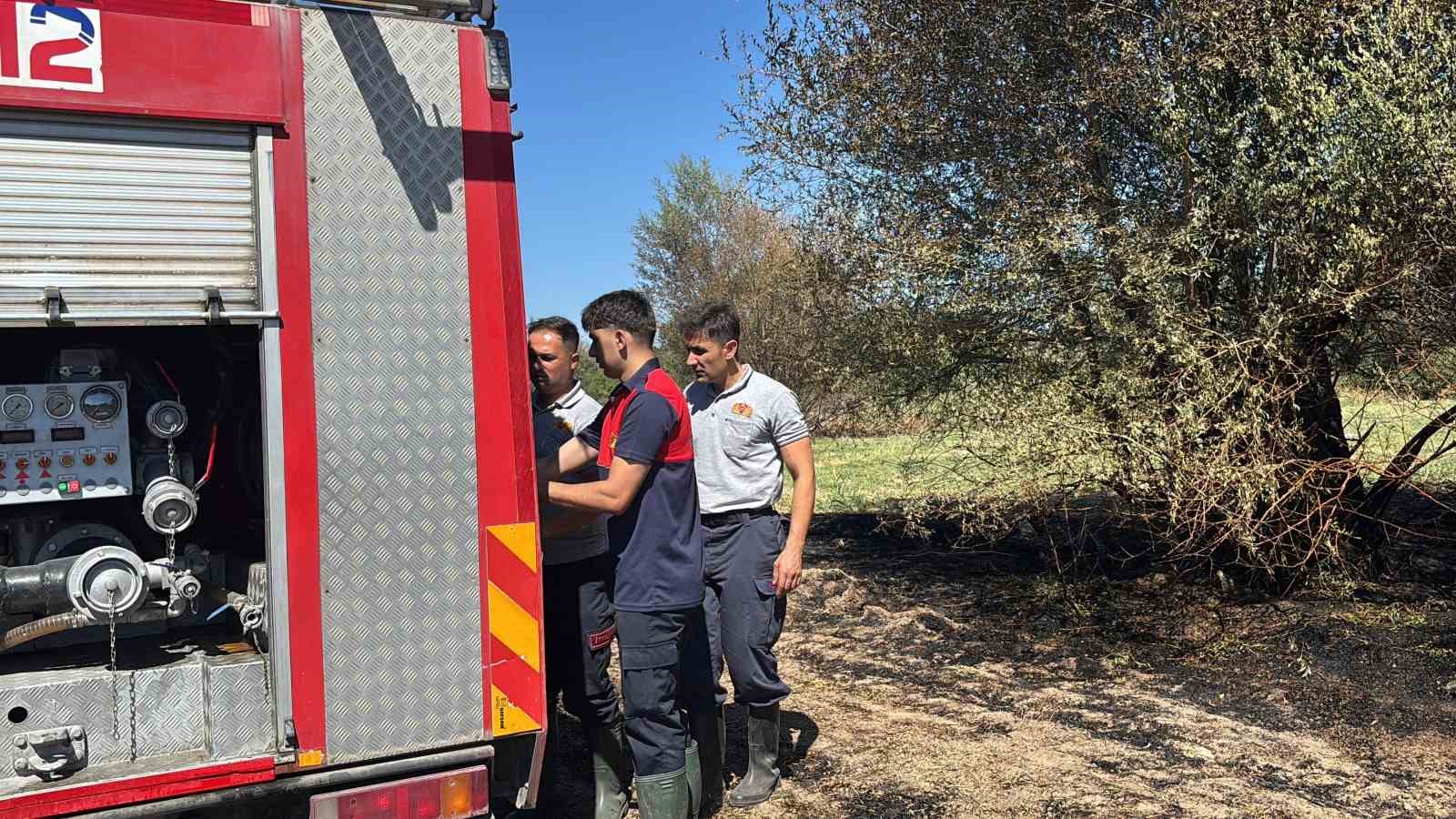 Çıkan yangında Tepecik Belediye Başkanı direksiyona geçti