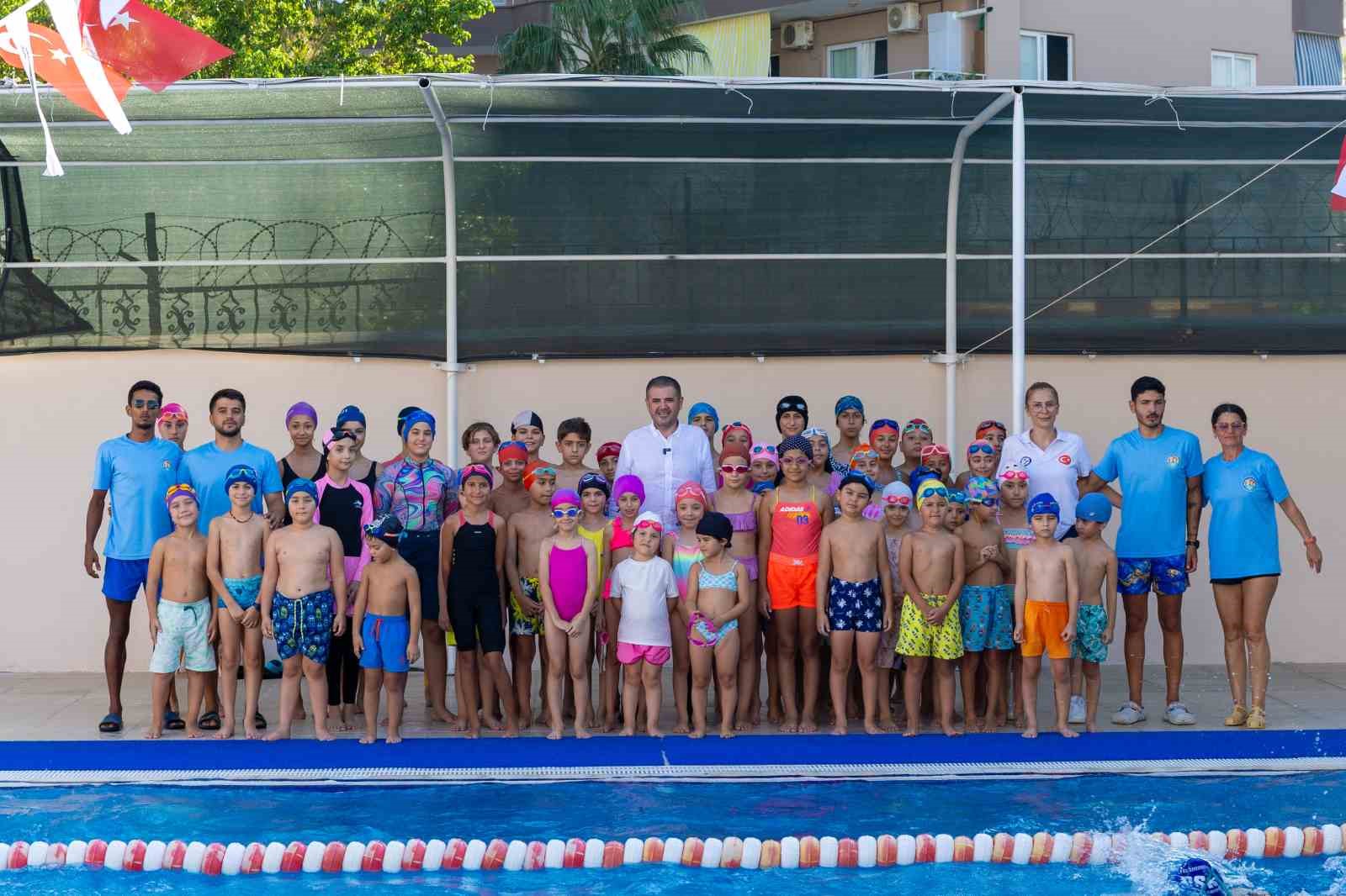 Mersin’de yüzme kurslarından bin 330 kişi faydalandı