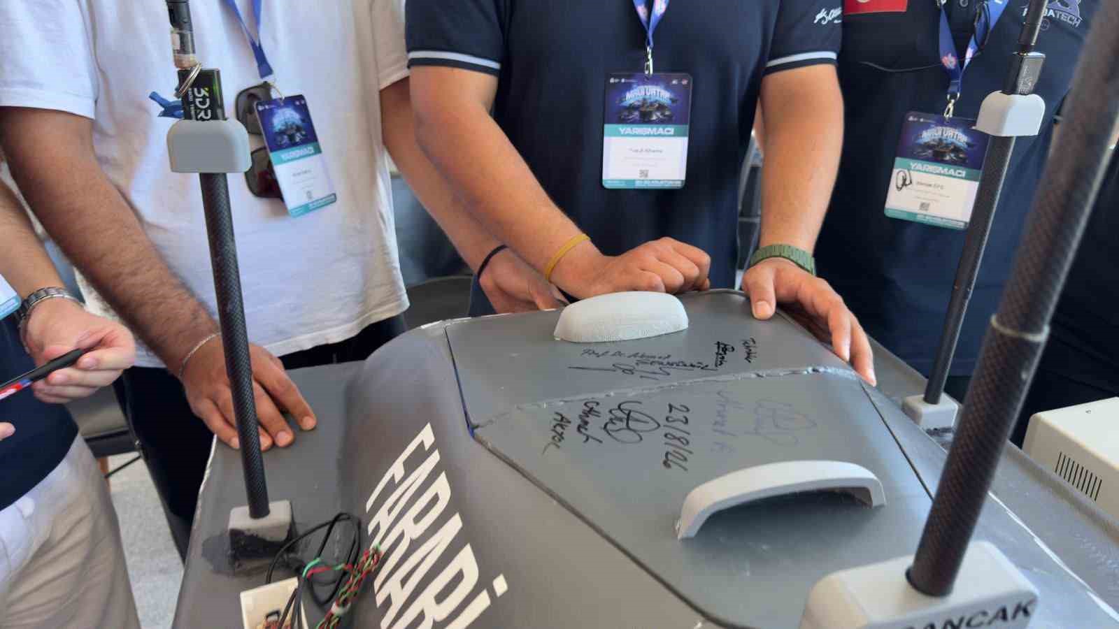 Sivaslı öğrencilerin geliştirdiği insansız deniz aracına TEKNOFEST’ten ödül