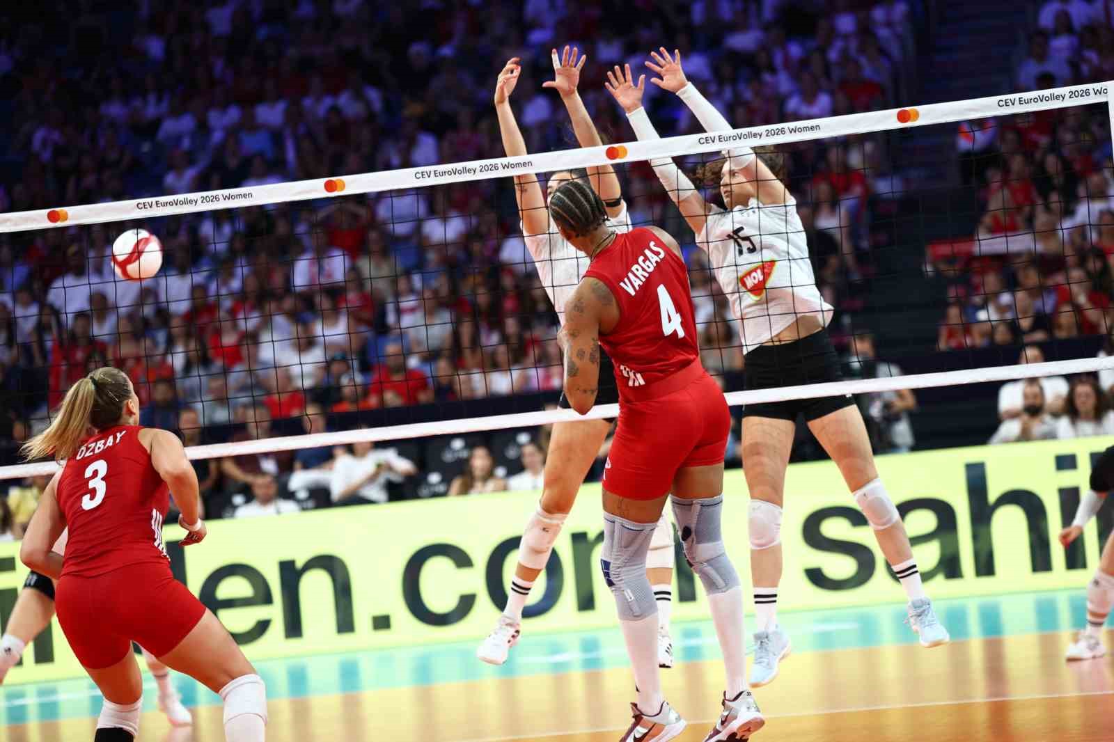 Milliler, CEV Avrupa Şampiyonası’nda 3’te 3 yaptı