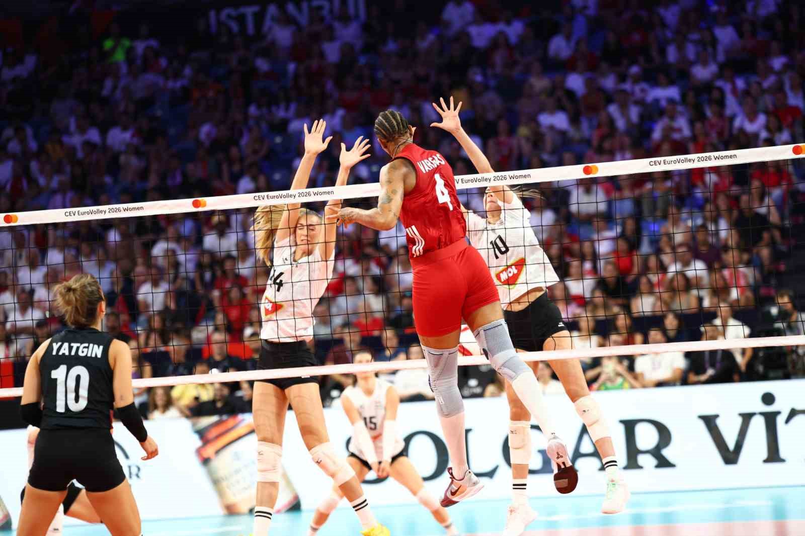 Milliler, CEV Avrupa Şampiyonası’nda 3’te 3 yaptı