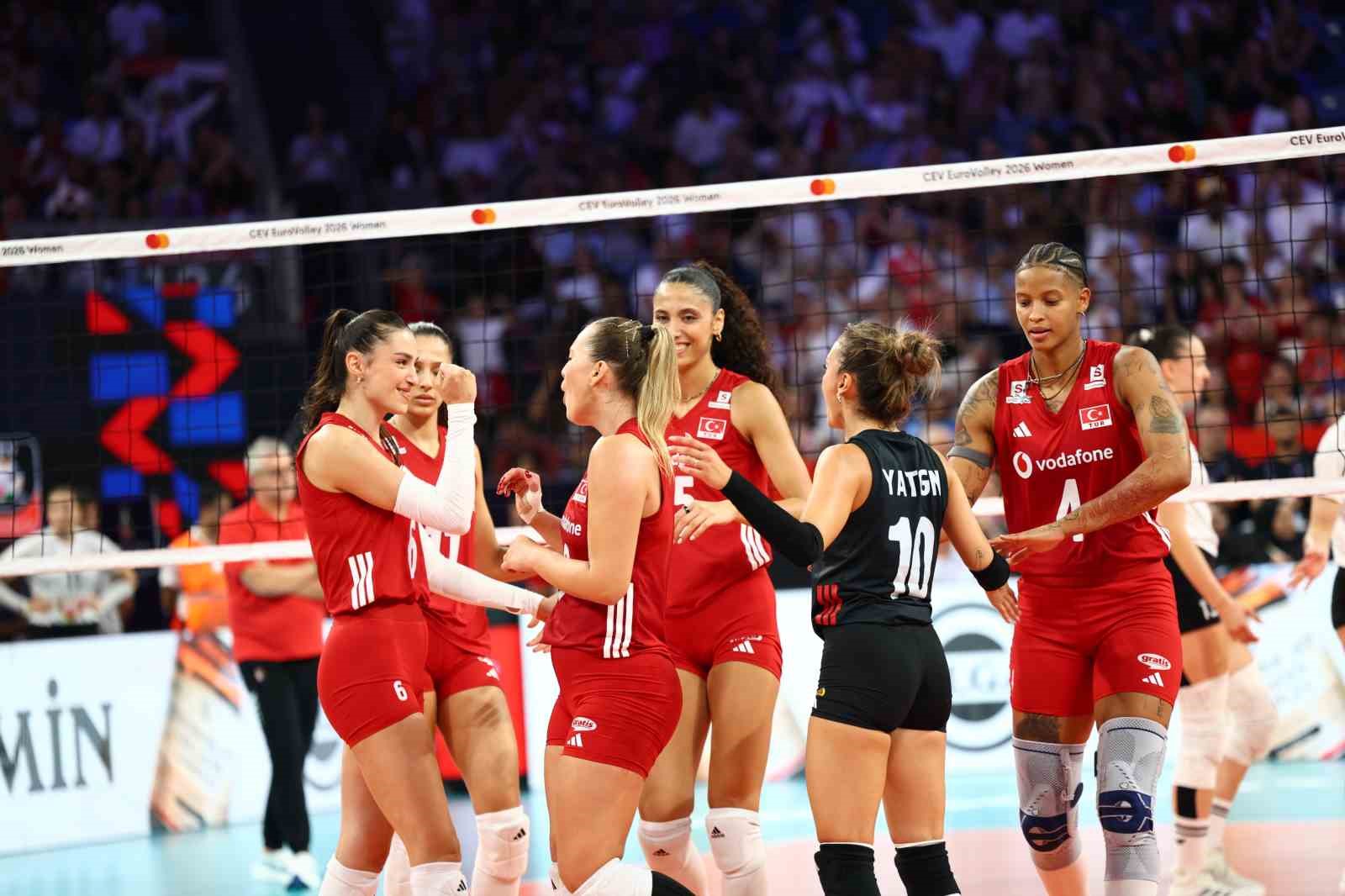Milliler, CEV Avrupa Şampiyonası’nda 3’te 3 yaptı