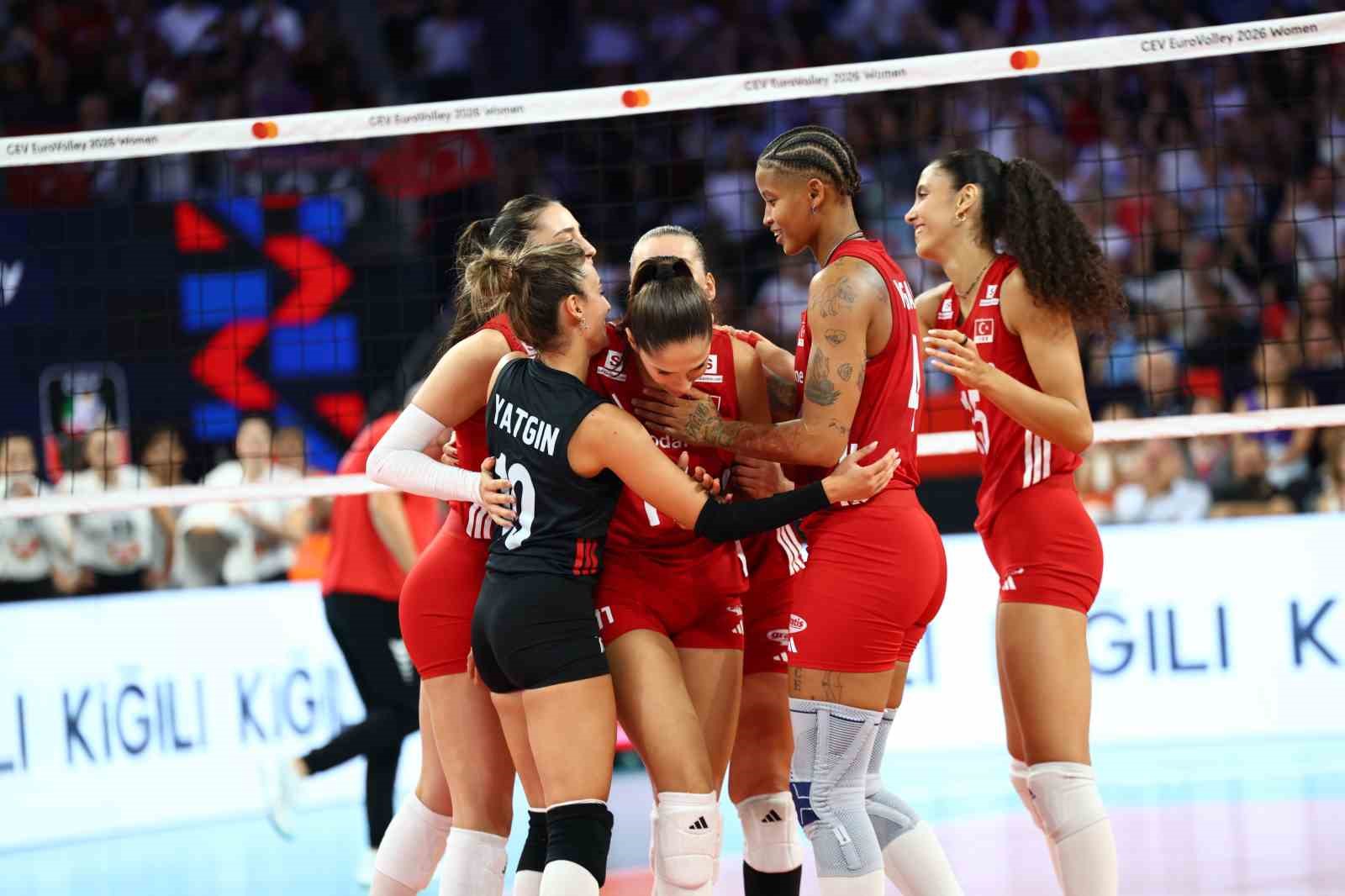 Milliler, CEV Avrupa Şampiyonası’nda 3’te 3 yaptı