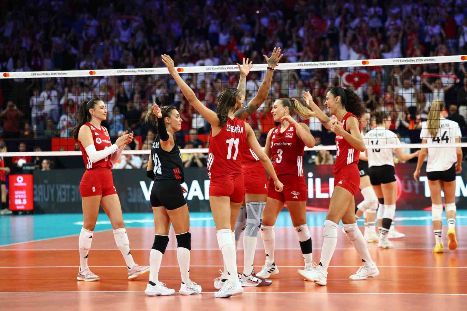 Milliler, CEV Avrupa Şampiyonası’nda 3’te 3 yaptı