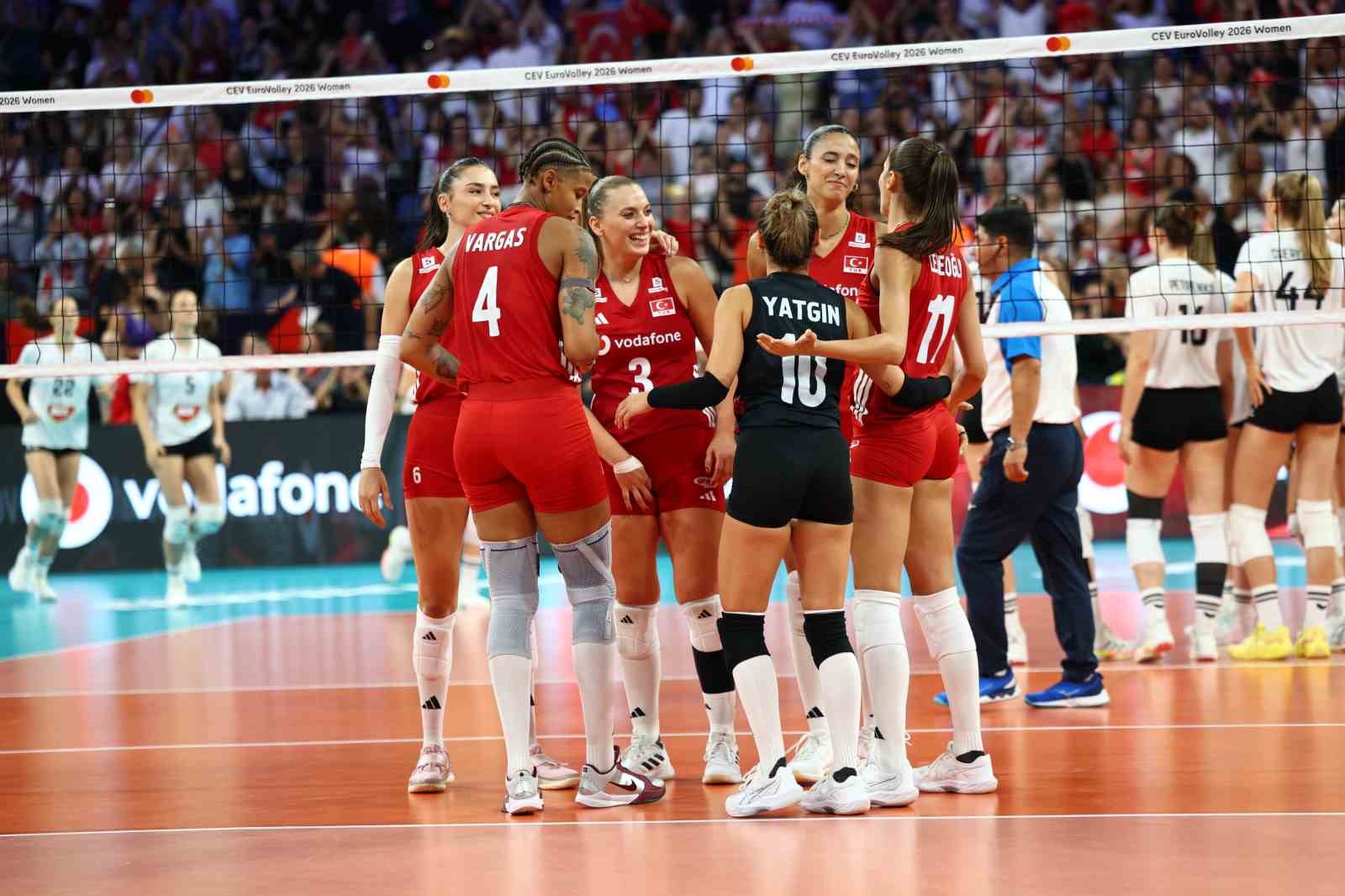 Milliler, CEV Avrupa Şampiyonası’nda 3’te 3 yaptı