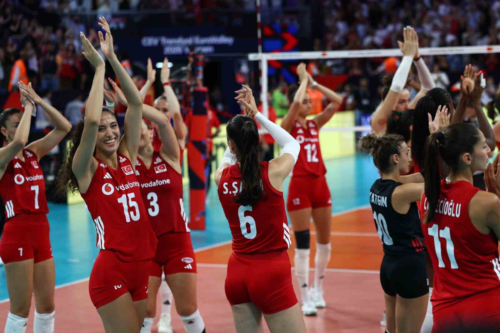 Milliler, CEV Avrupa Şampiyonası’nda 3’te 3 yaptı