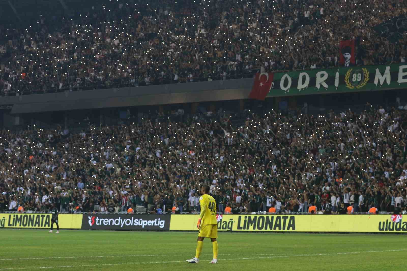 Trendyol Süper Lig: Kocaelispor: 1 - Amed Sportif Faaliyetler: 0 (İlk yarı)