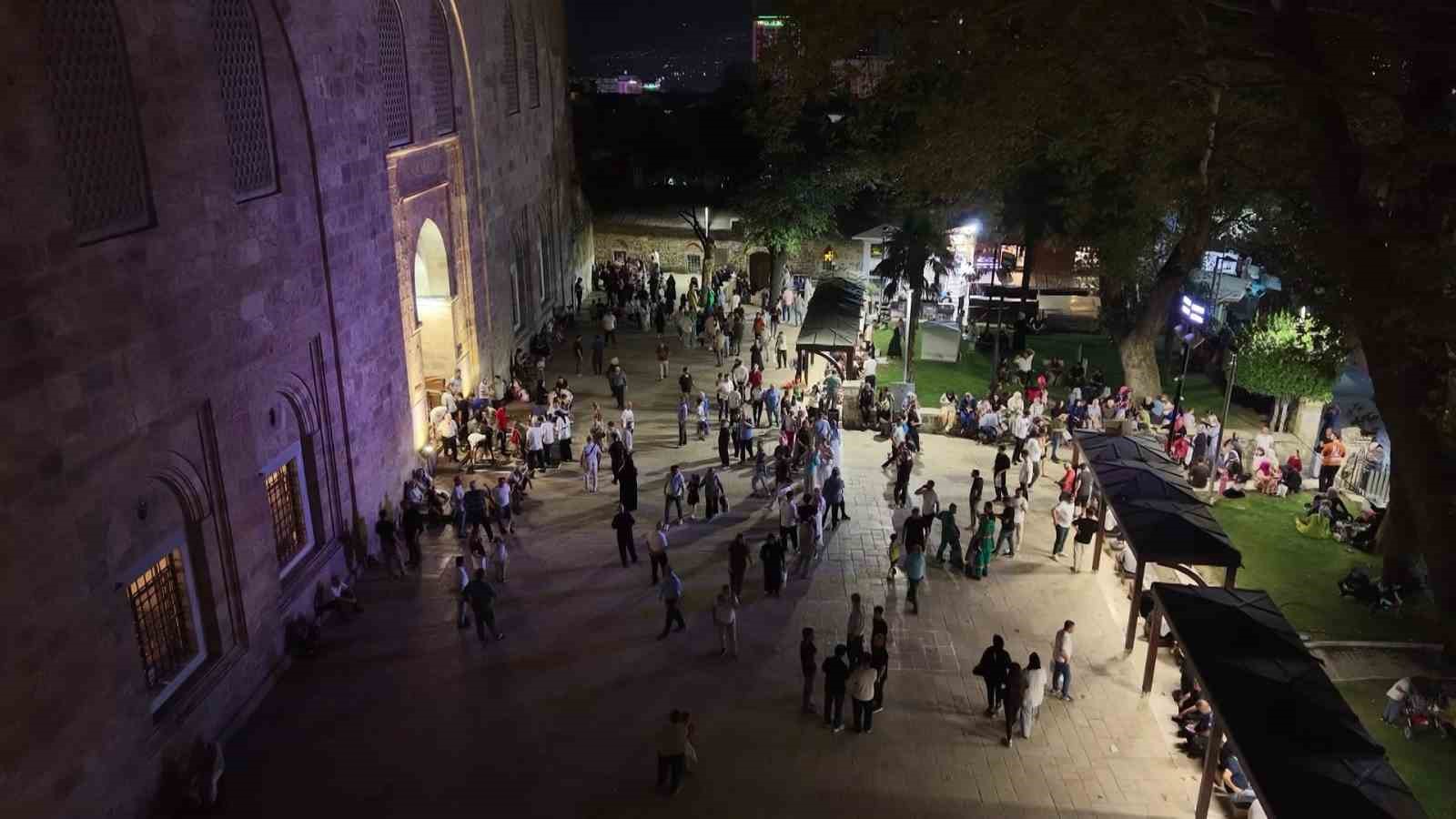 Bursa’da Mevlid Kandili Ulu Cami’de dualarla idrak edildi