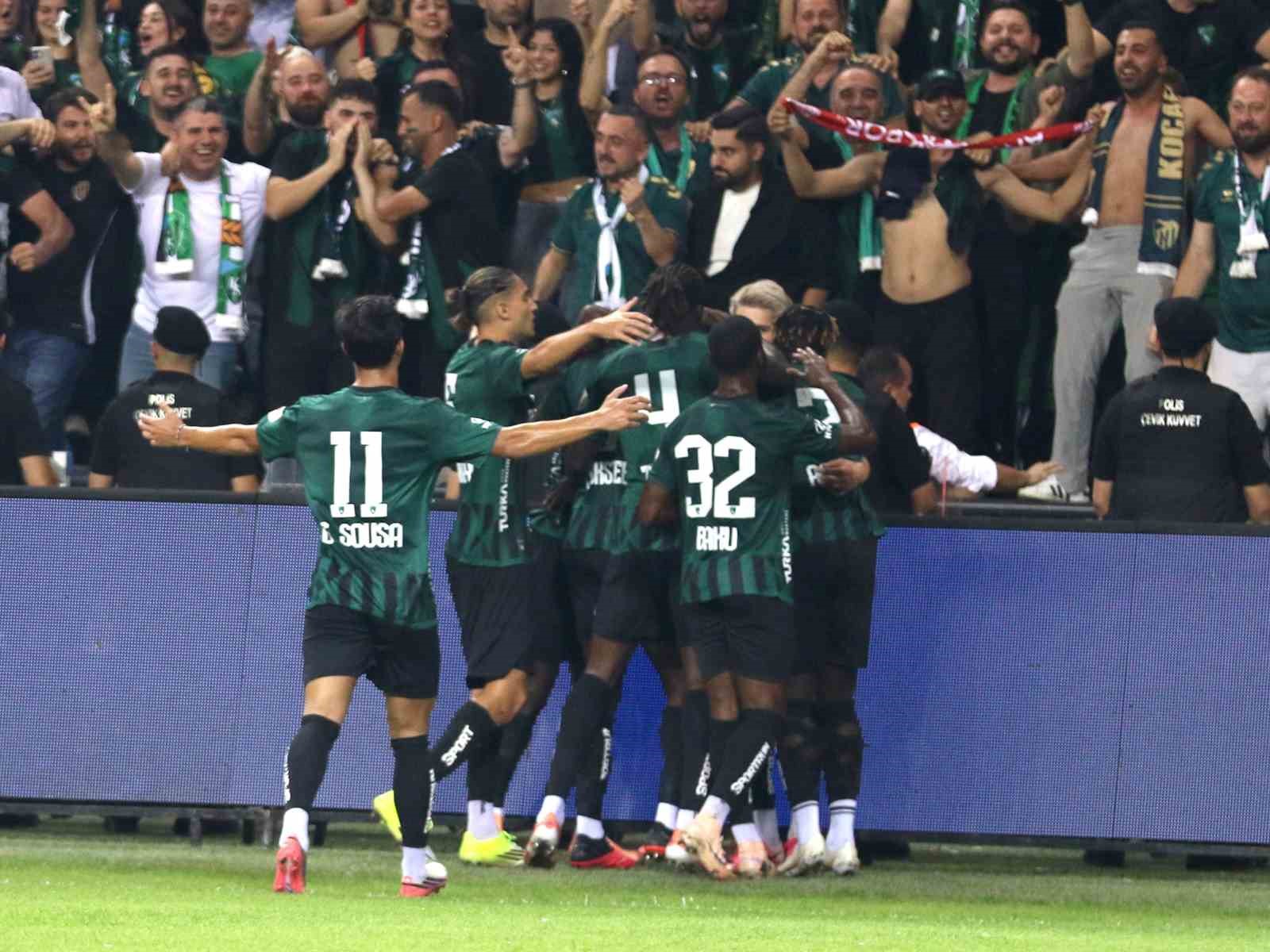 Trendyol Süper Lig: Kocaelispor: 1 - Amed Sportif Faaliyetler: 0 (Maç devam ediyor)