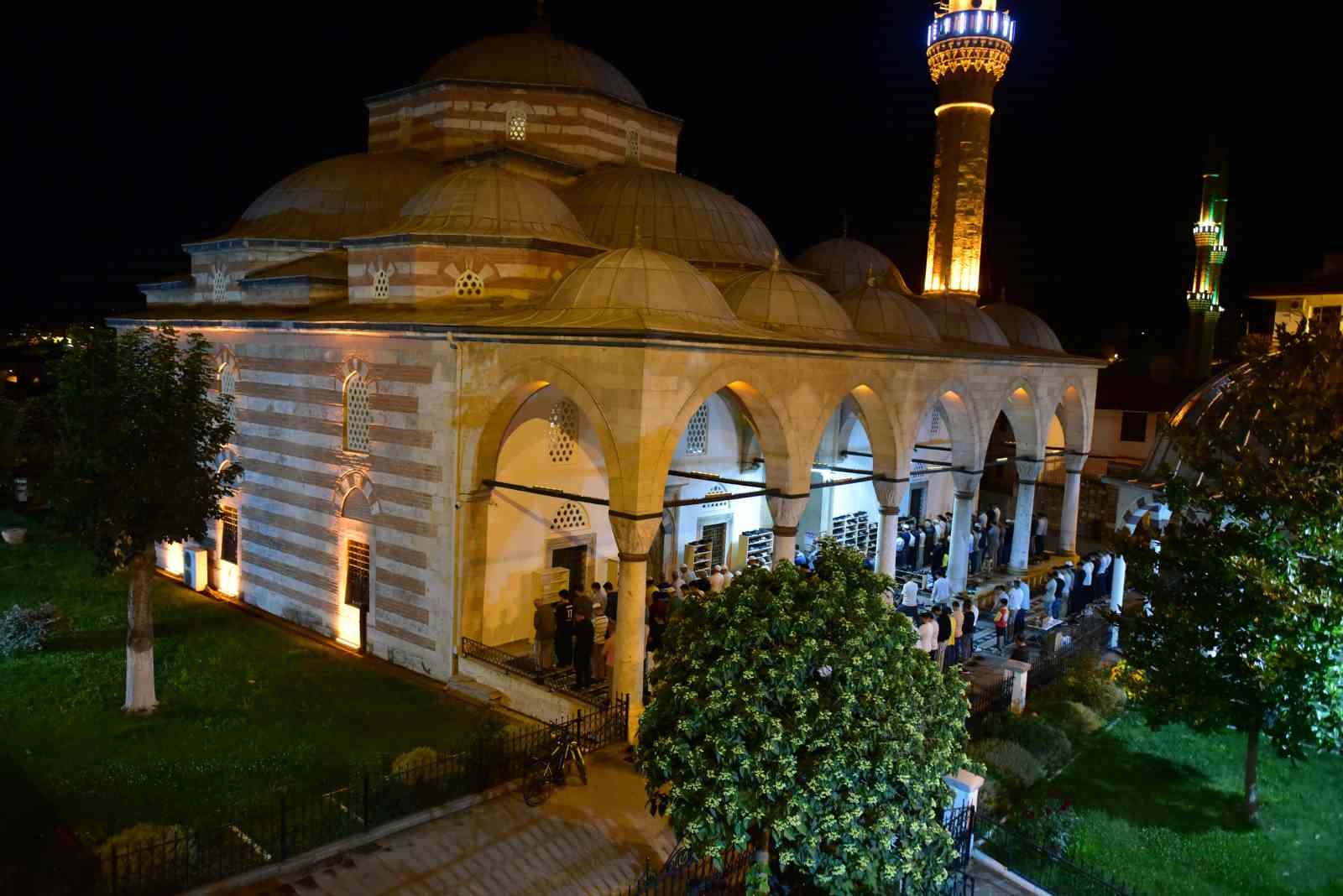 Kastamonu’da Sakal-ı Şerif ziyarete açıldı, vatandaşlar yoğun ilgi gösterdi