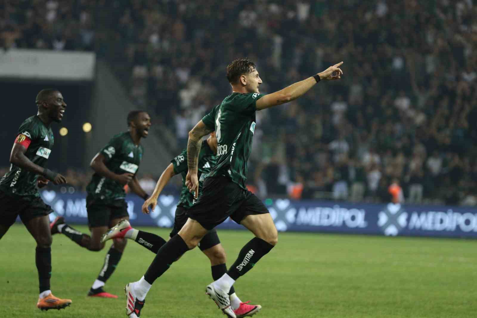 Trendyol Süper Lig: Kocaelispor: 2 - Amed Sportif Faaliyetler: 0 (Maç sonucu)