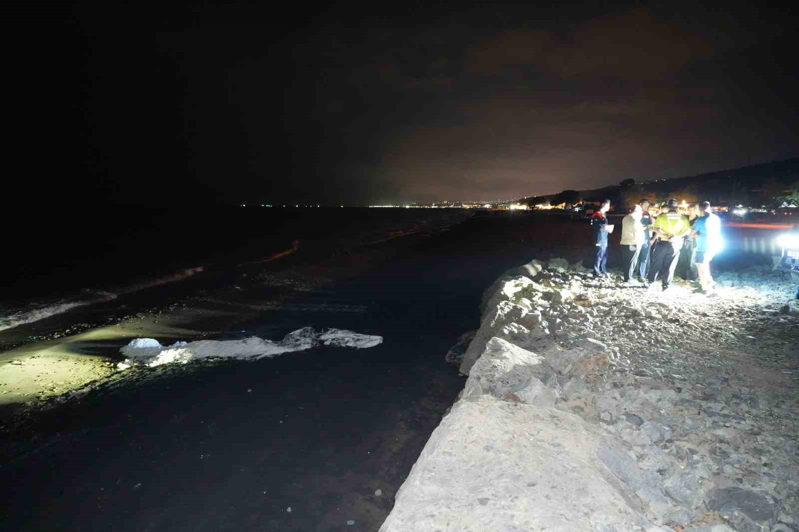 Samsun sahilinde şüpheli madde paniği: Ekipler alarma geçti