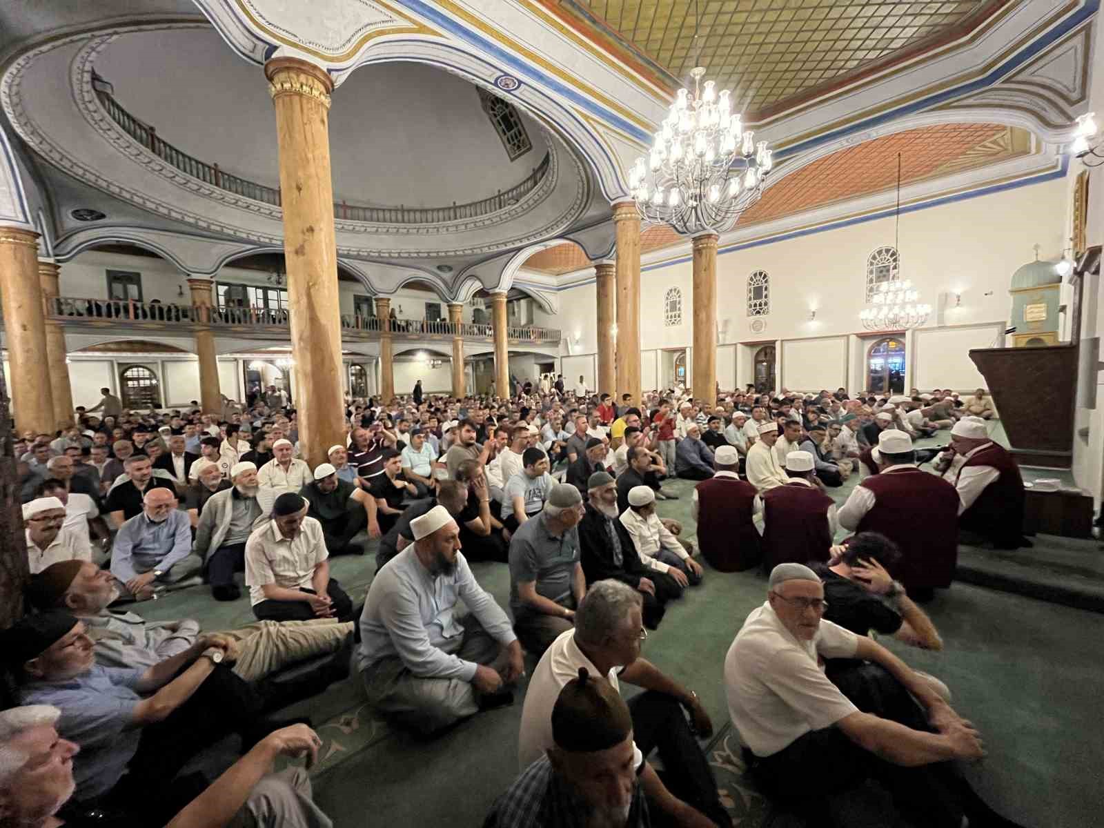Çorum’da Mevlid Kandili dualarla idrak edildi