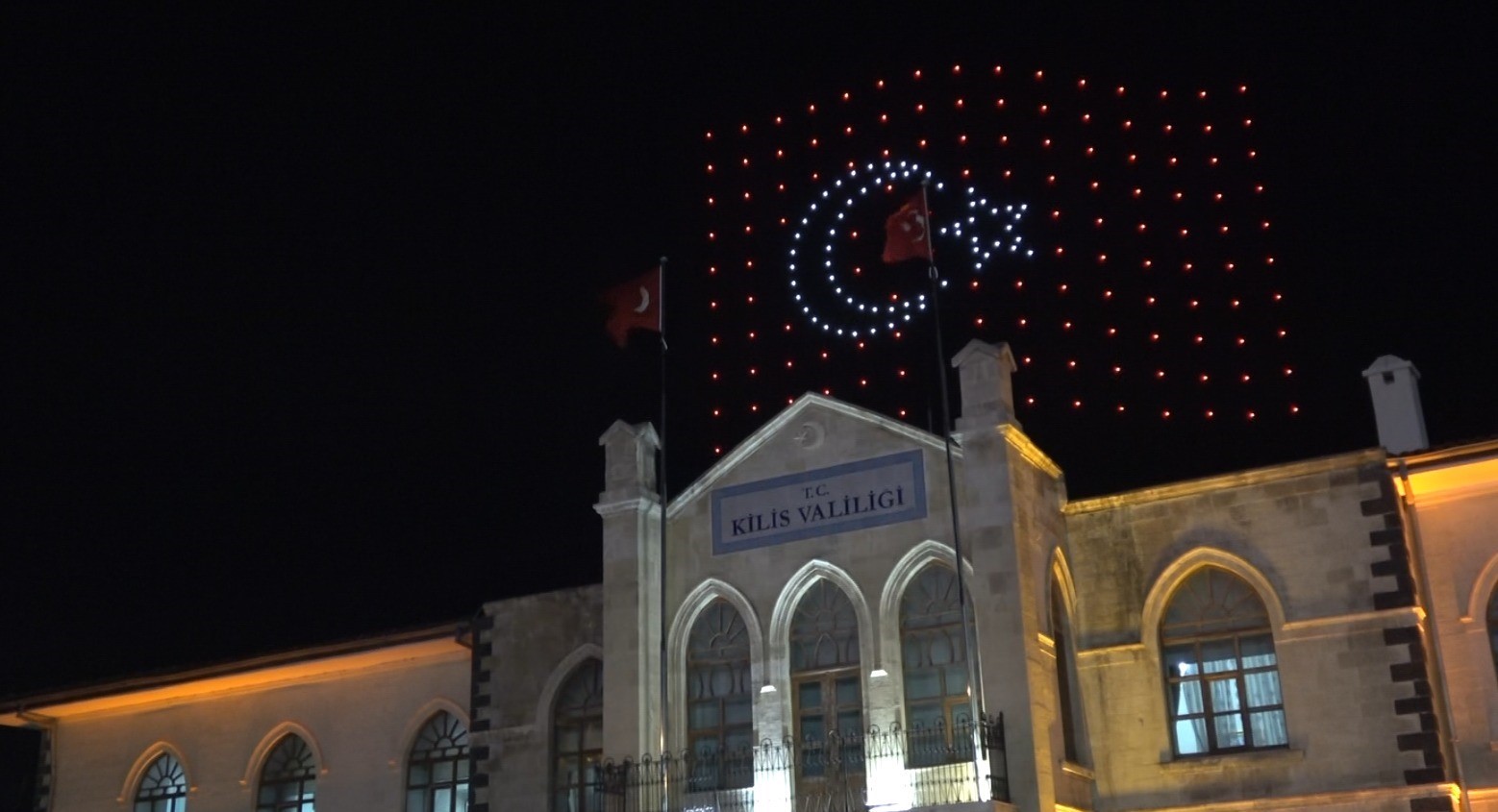 Sınırın sıfır noktasında Mercidabık Zaferi coşkusu gökyüzüne yansıdı