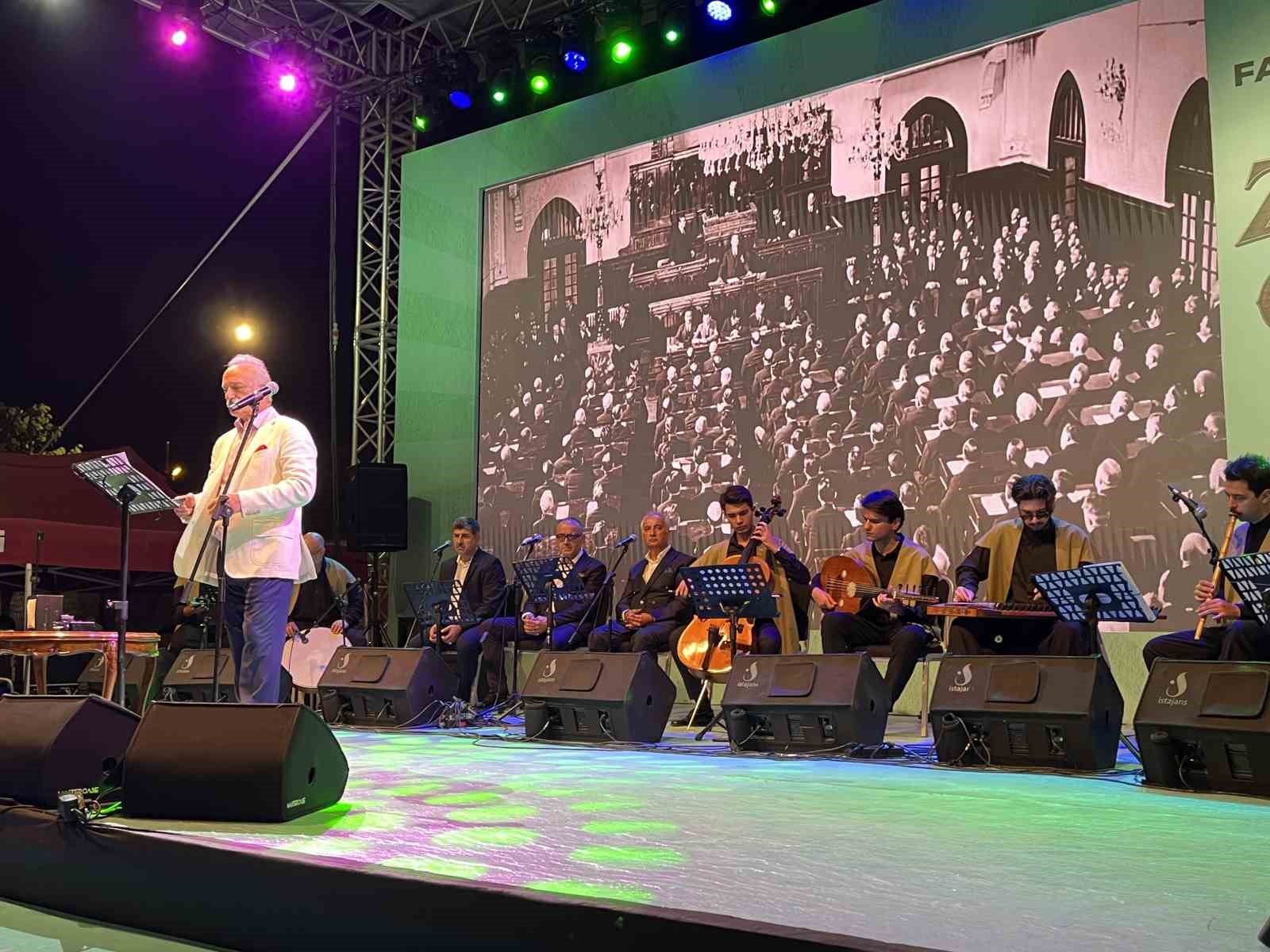 Fatih’te Mevlid Kandili programına yoğun ilgi