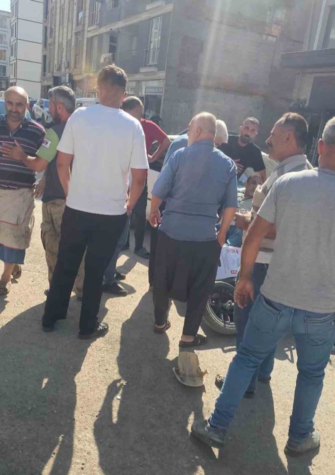 Elektrikli bisiklet ile otomobil çarpıştı: 1 yaralı