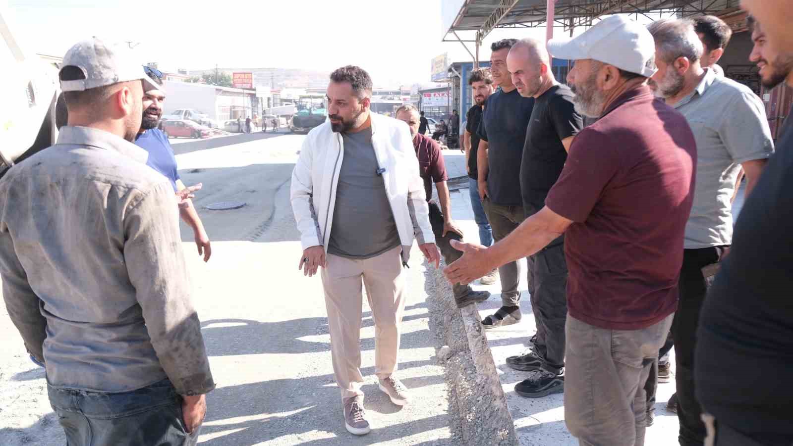 Sorgun Sanayi Sitesi’nde asfalt ve çevre düzenleme çalışmaları sürüyor