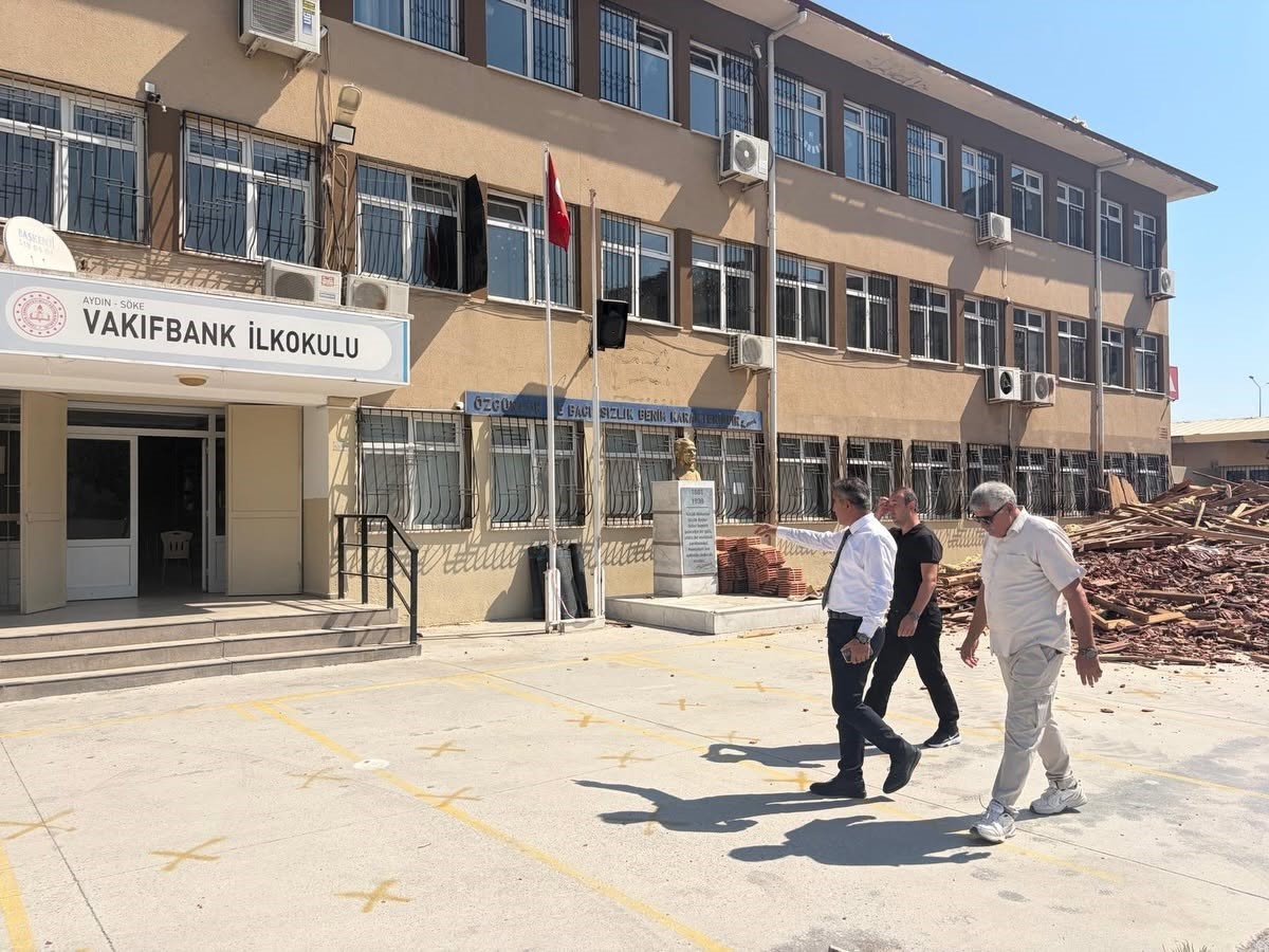 Söke’de okulun çatısı yenileniyor
