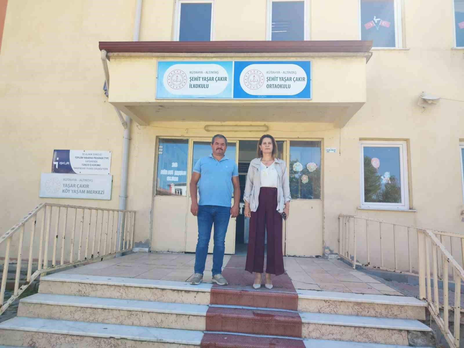Altıntaş’ta köy okullarında tadilat çalışmaları sürüyor