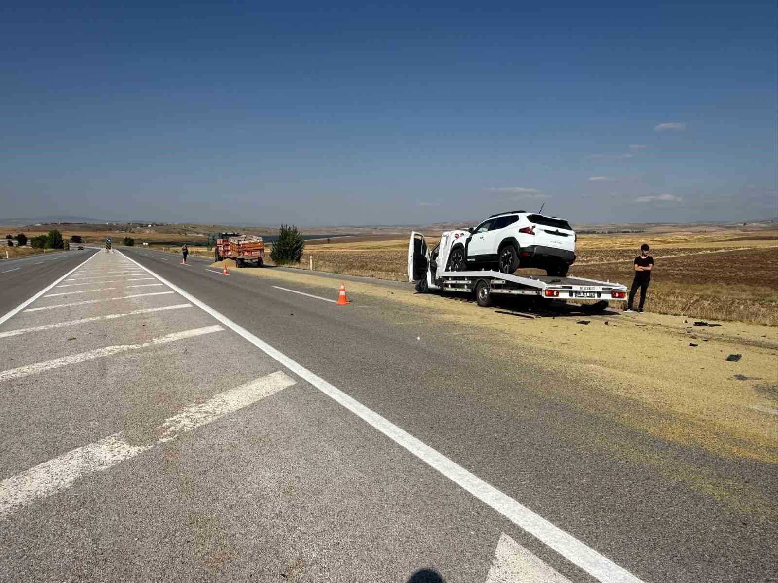 Çorum’da çekici traktöre arkadan çarptı: 1 yaralı