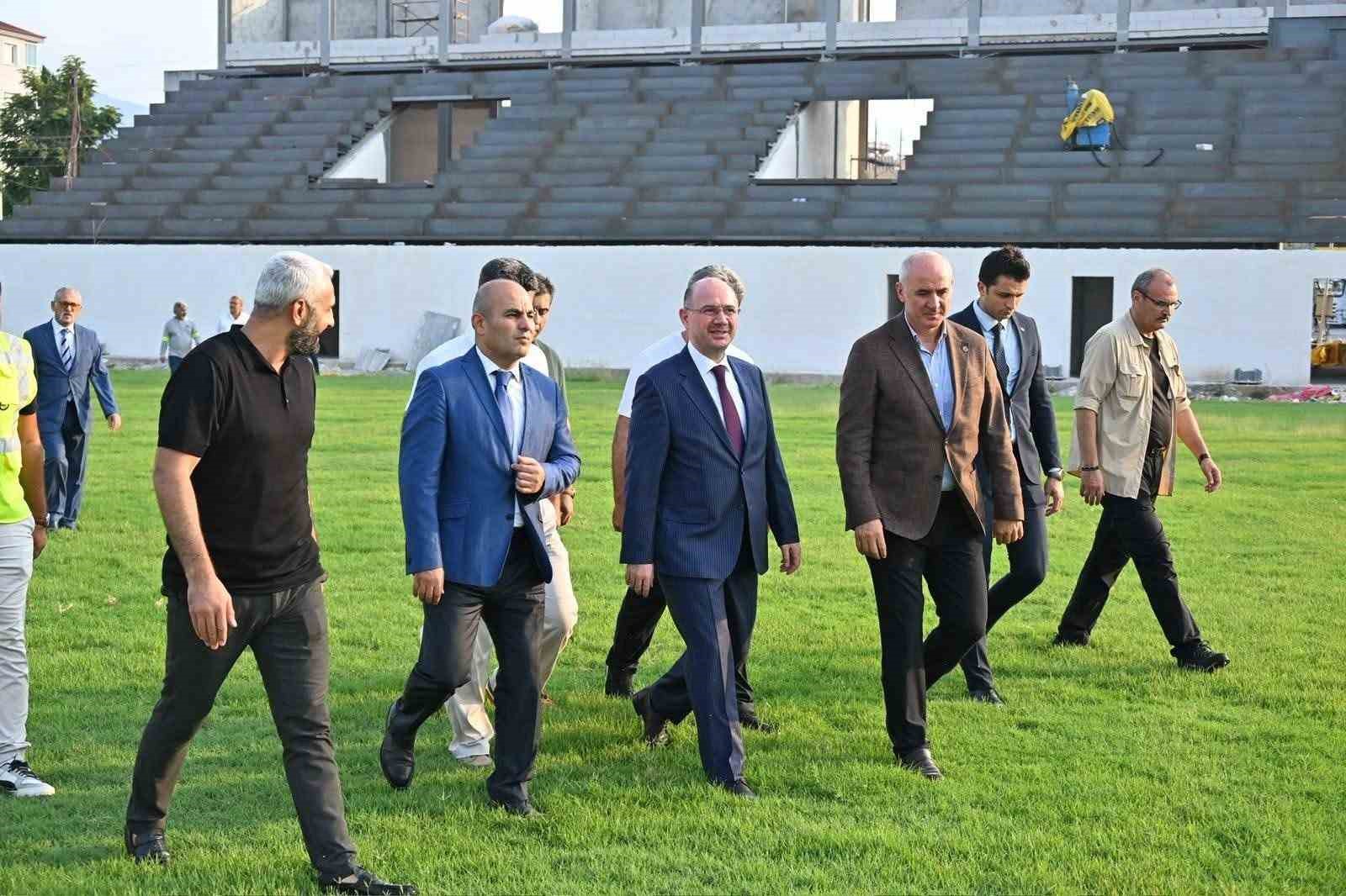 Osmaniye 7 Ocak Stadyumu’nda çalışmalar yüzde 75’e ulaştı