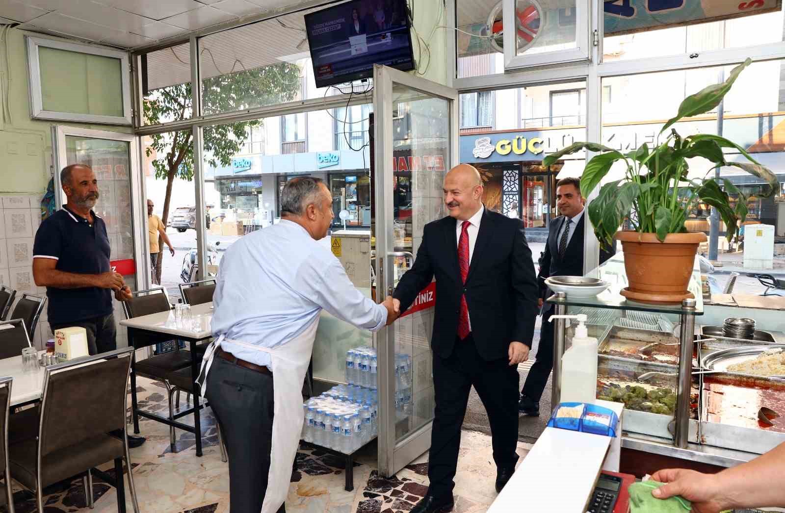 Vali Küçük, esnafın taleplerini dinledi