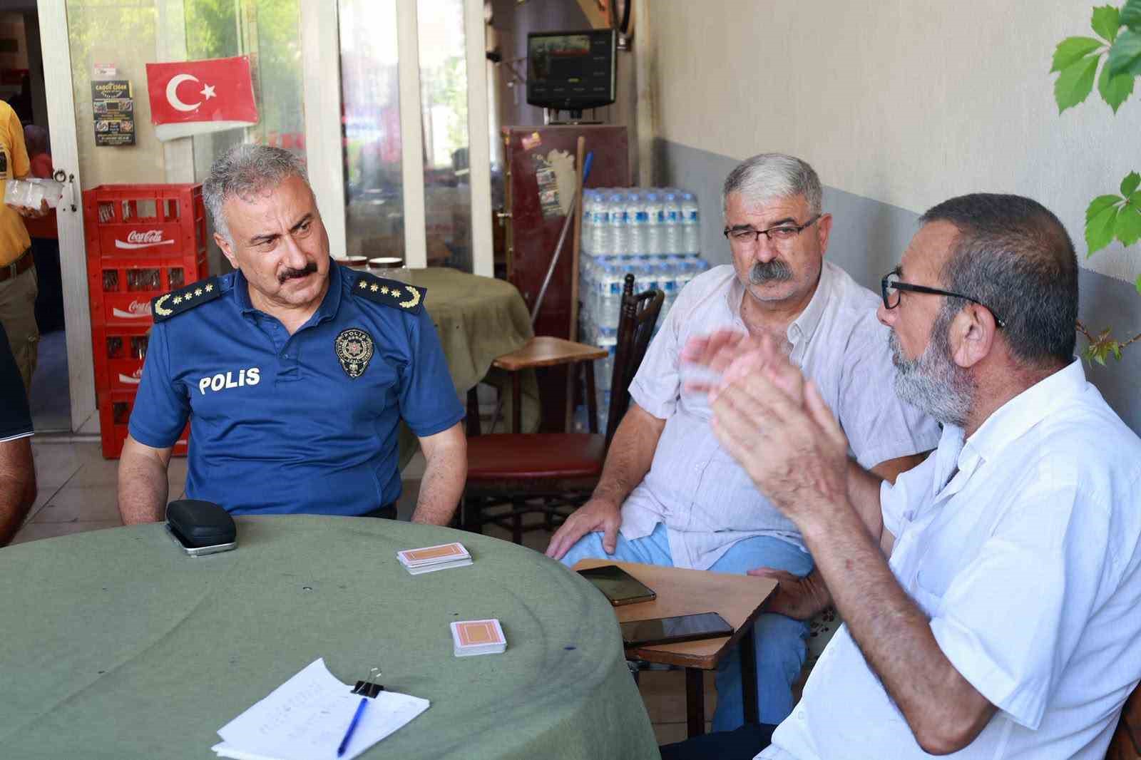 Mersin Emniyet Müdürü Aktaş, vatandaşlarla bir araya geldi