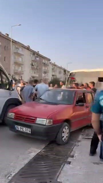Bursa’da feci kaza: 1’i ağır 4 yaralı