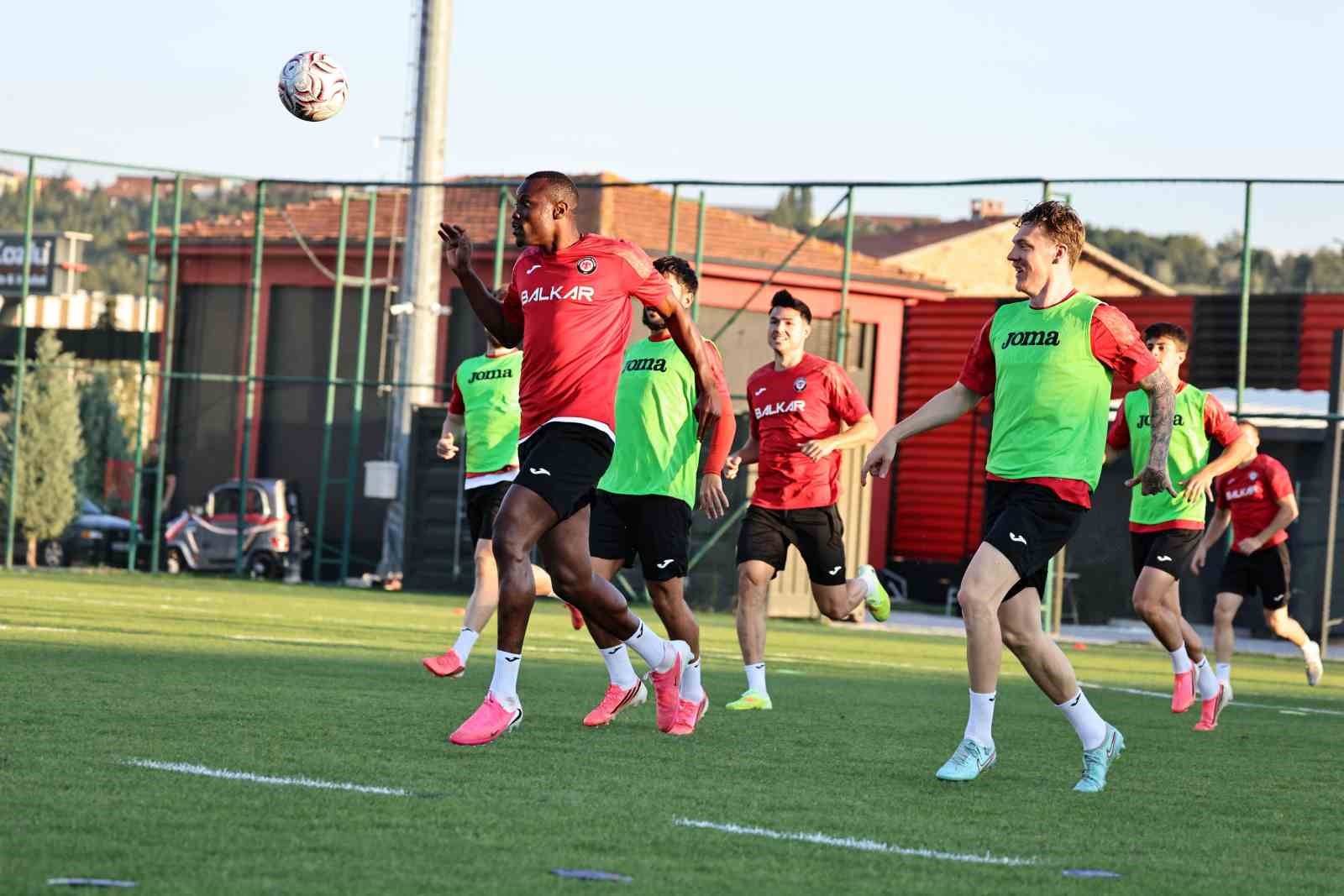 Çorum FK, Beşiktaş maçı hazırlıklarına başladı