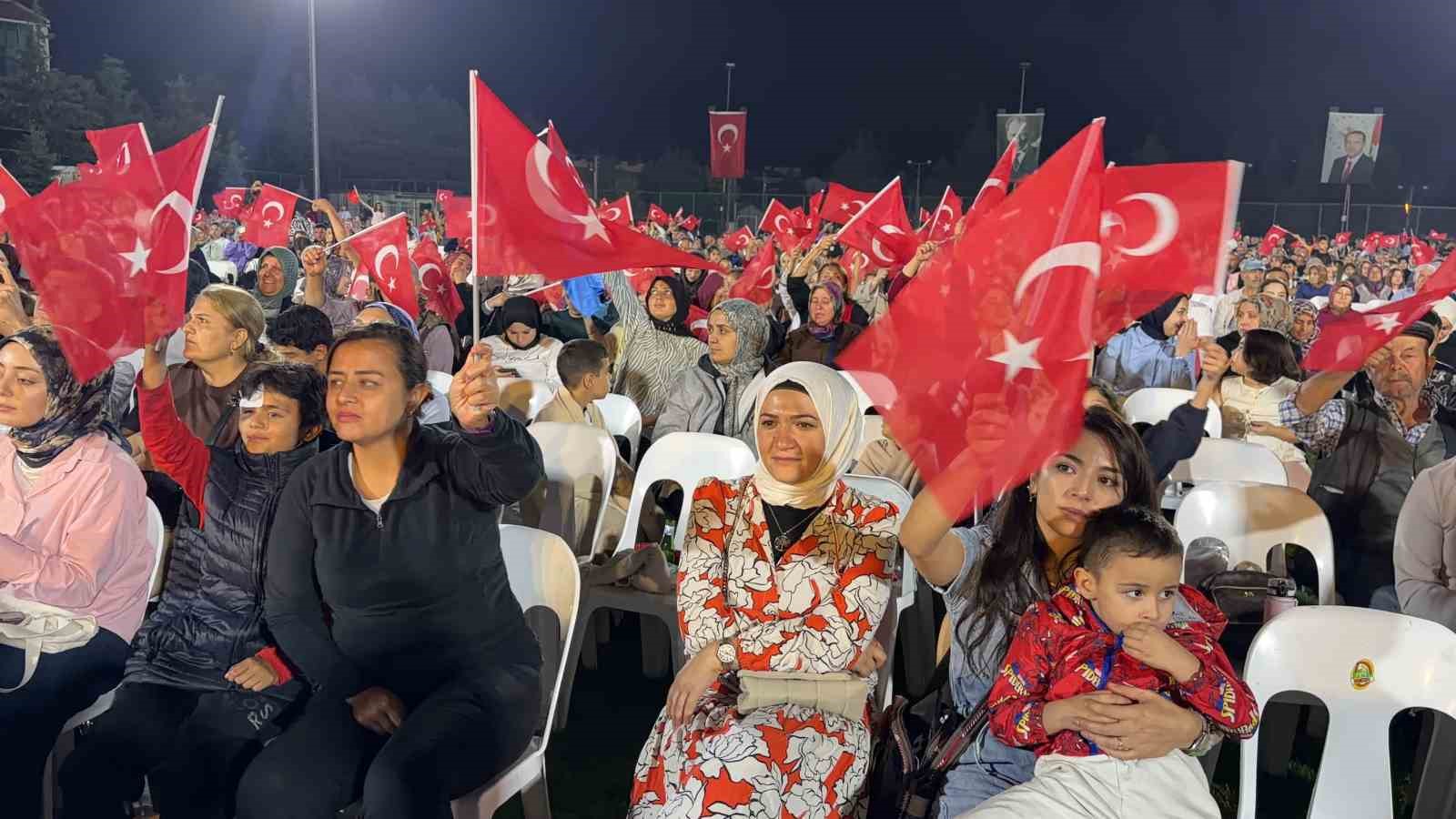 TBMM Baskanı Kurtulmuş: "Artık önümüzde yeni bir kapı açılmış, yeni bir yolun başlangıcındayız"