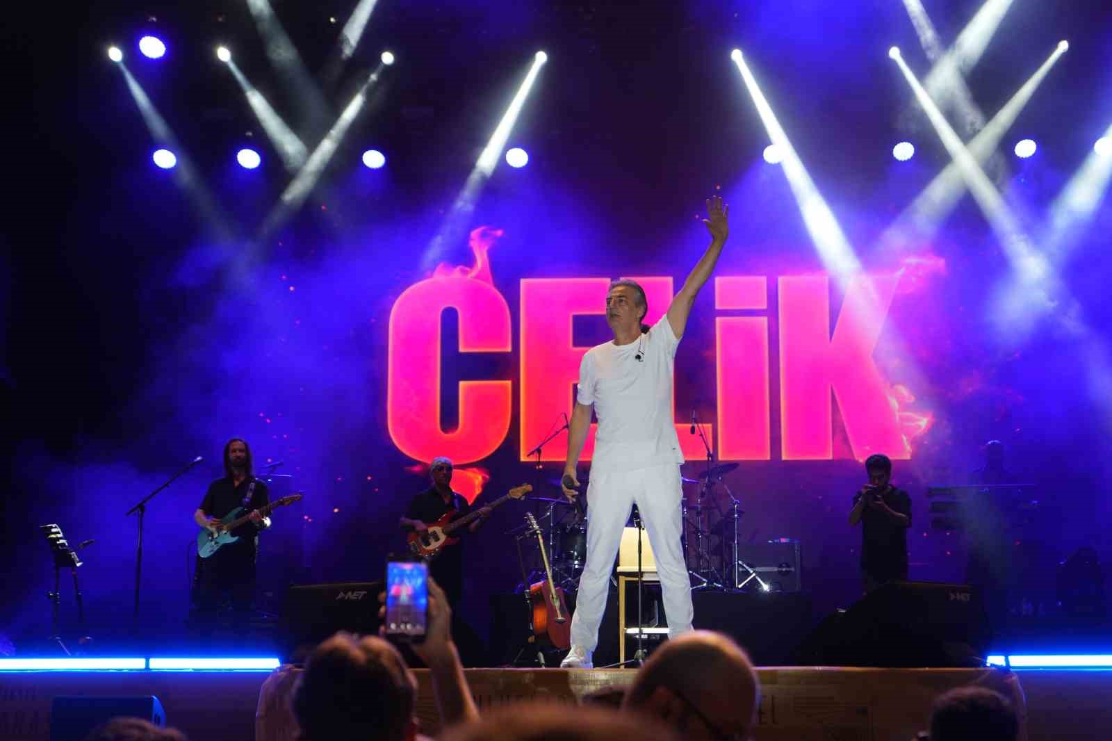 Çelik, Kahramanmaraş’ta sahne aldı