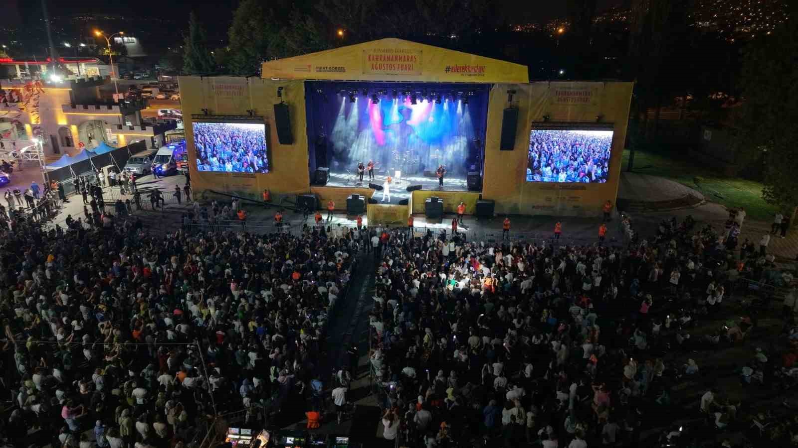 Çelik, Kahramanmaraş’ta sahne aldı