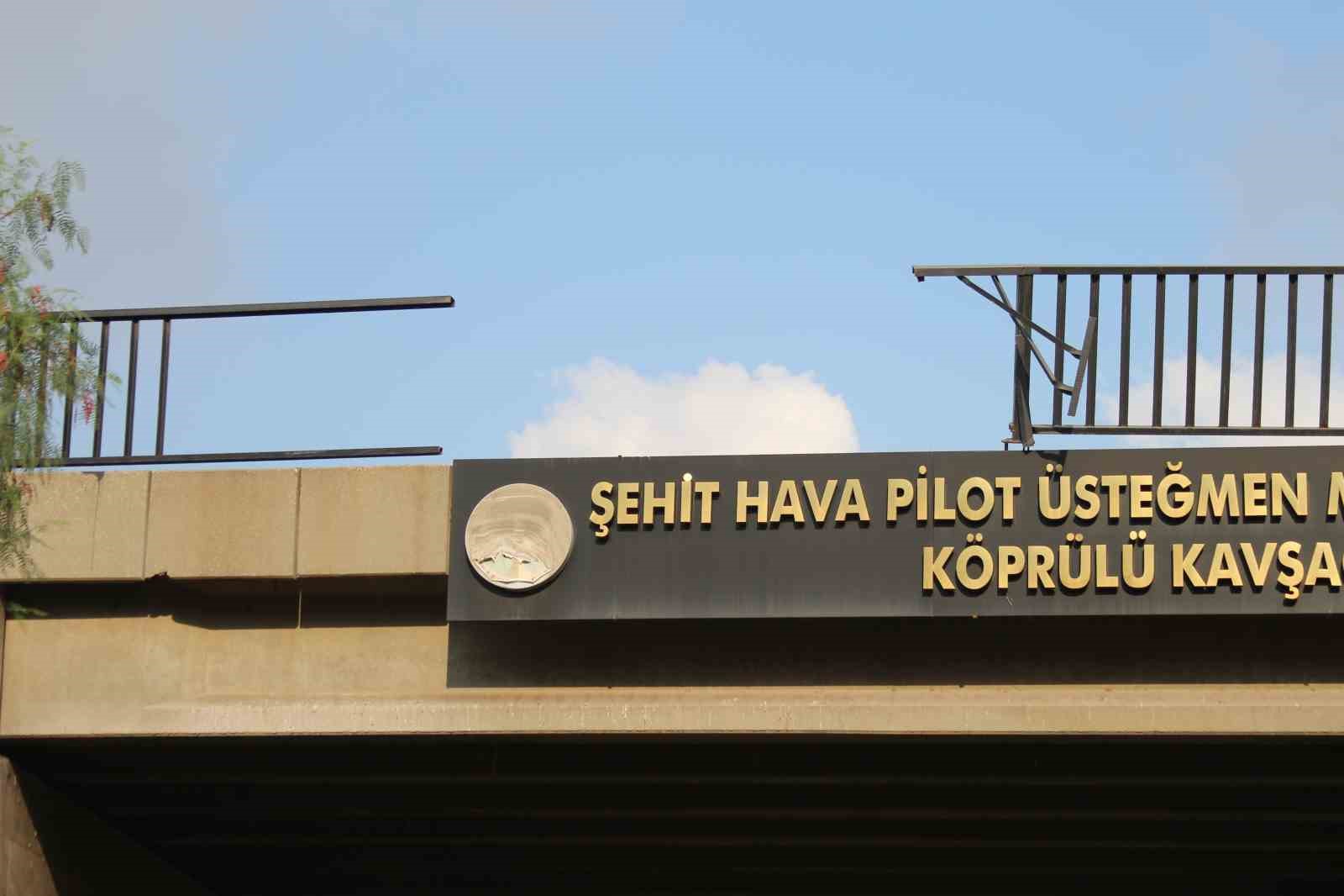 Adana’da otomobil köprüden yola düştü: 1 yaralı