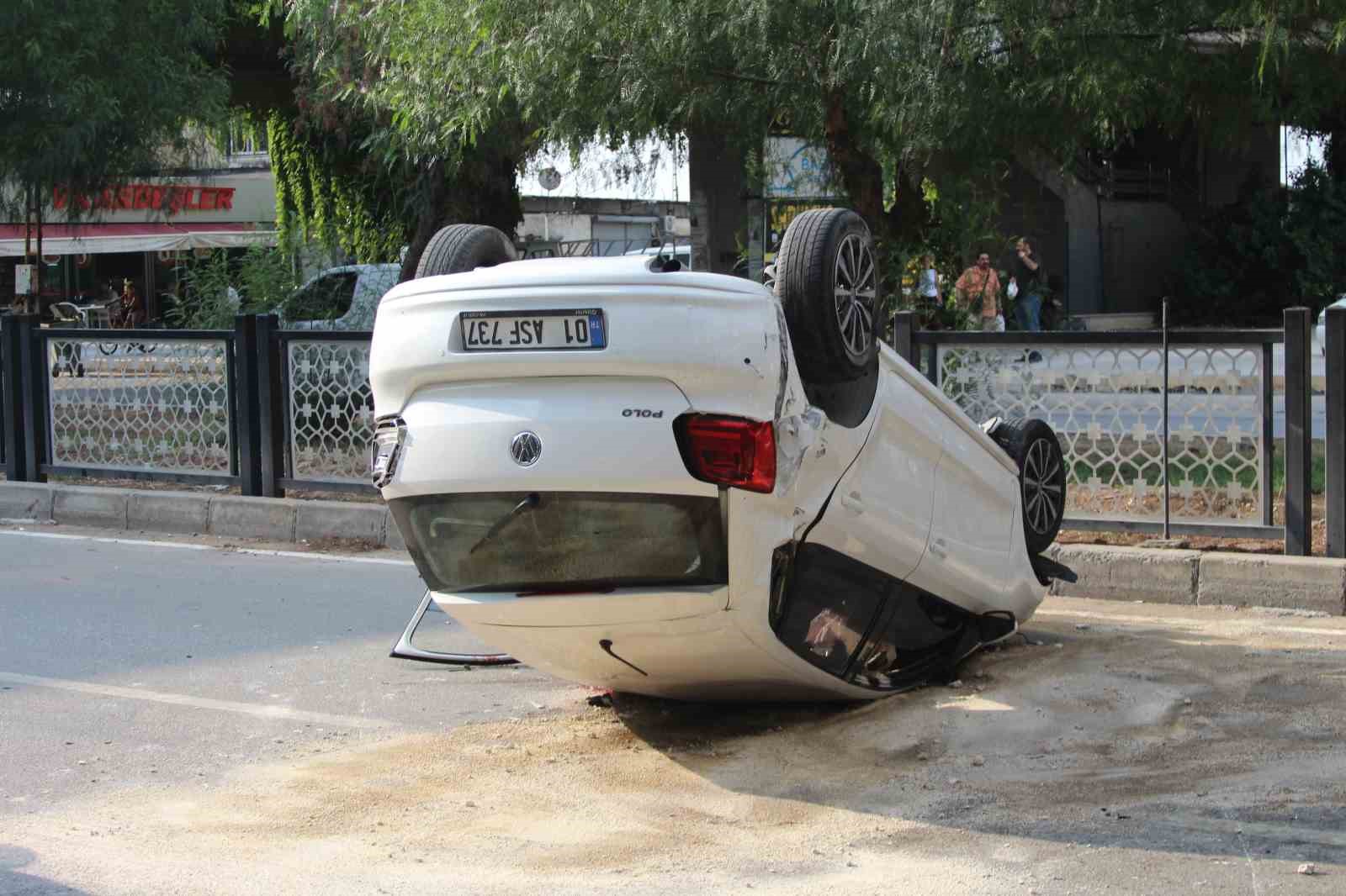 Adana’da otomobil köprüden yola düştü: 1 yaralı