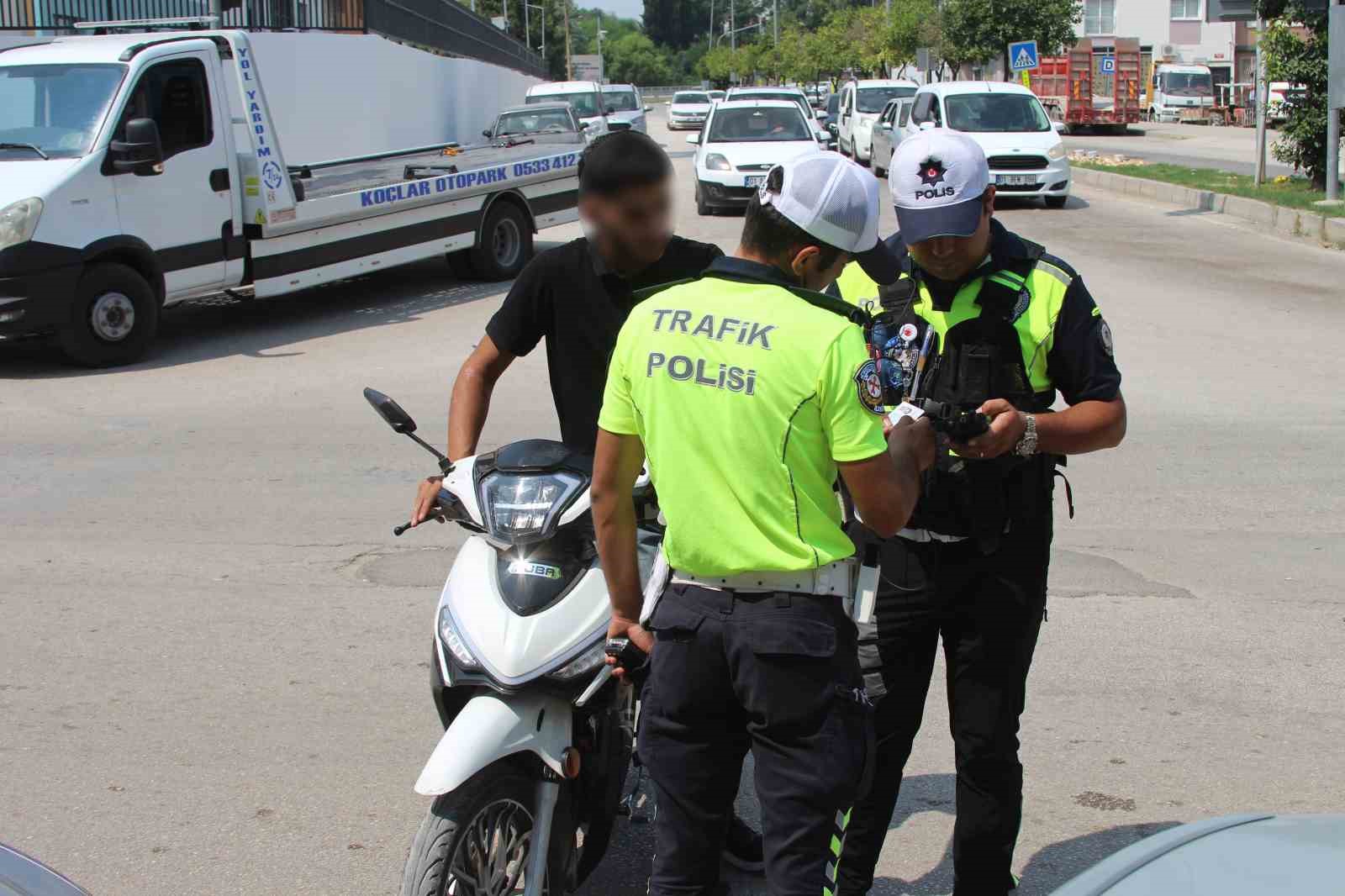 Kurallara uymayan motosiklet sürücülerine 1 milyon 266 bin TL ceza