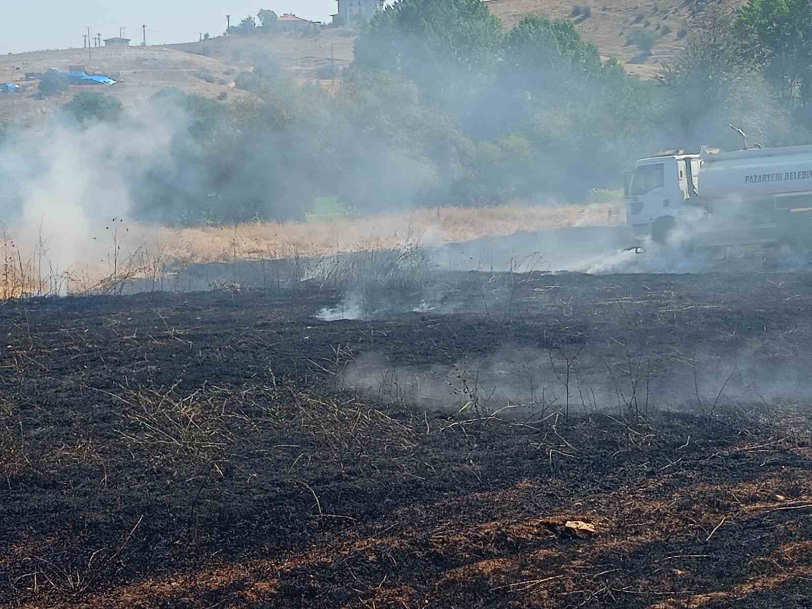 Anız yangını makilik alana sırçadan söndürüldü