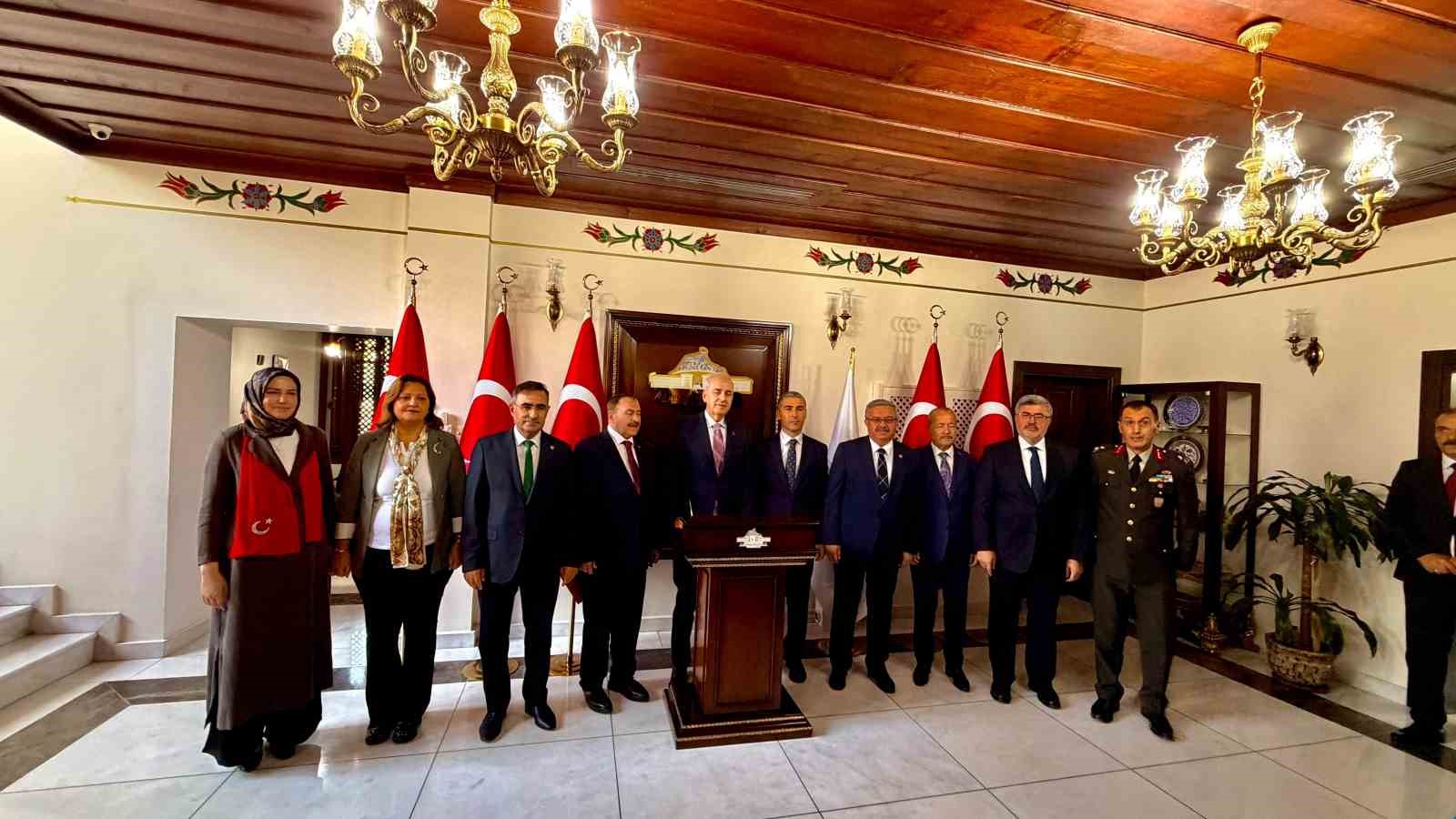 TBMM Başkanı Kurtulmuş, Vali Aktaş’ı ziyaret etti