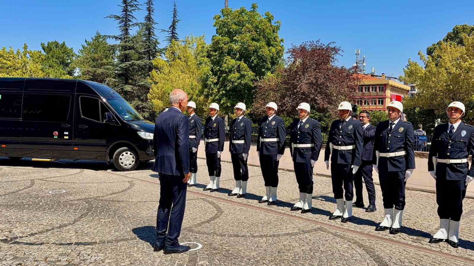 TBMM Başkanı Kurtulmuş, Vali Aktaş’ı ziyaret etti