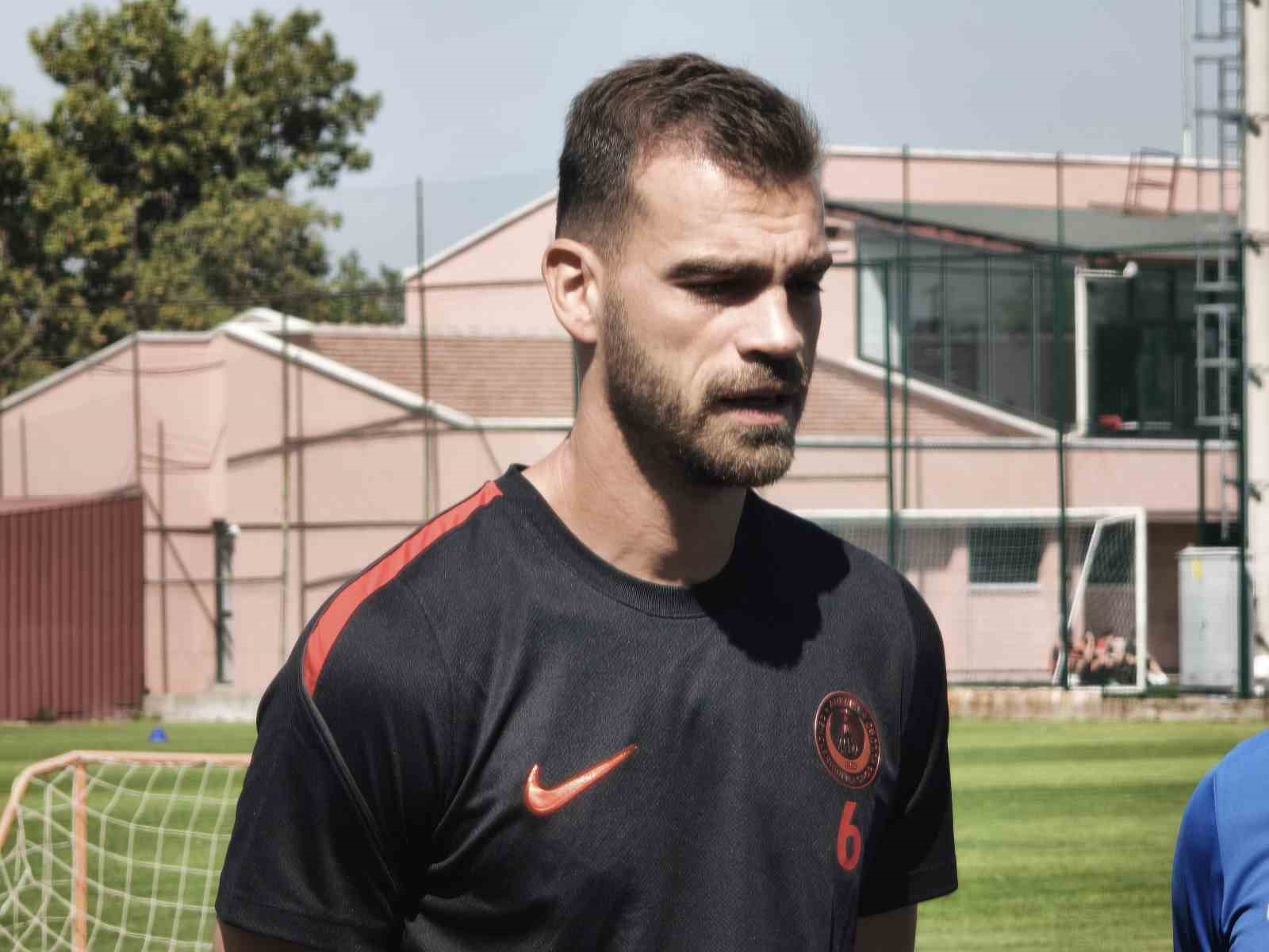 Metin Diyadin: "6 puan bizi şu an için farklı bir atmosfere sokmamalı"