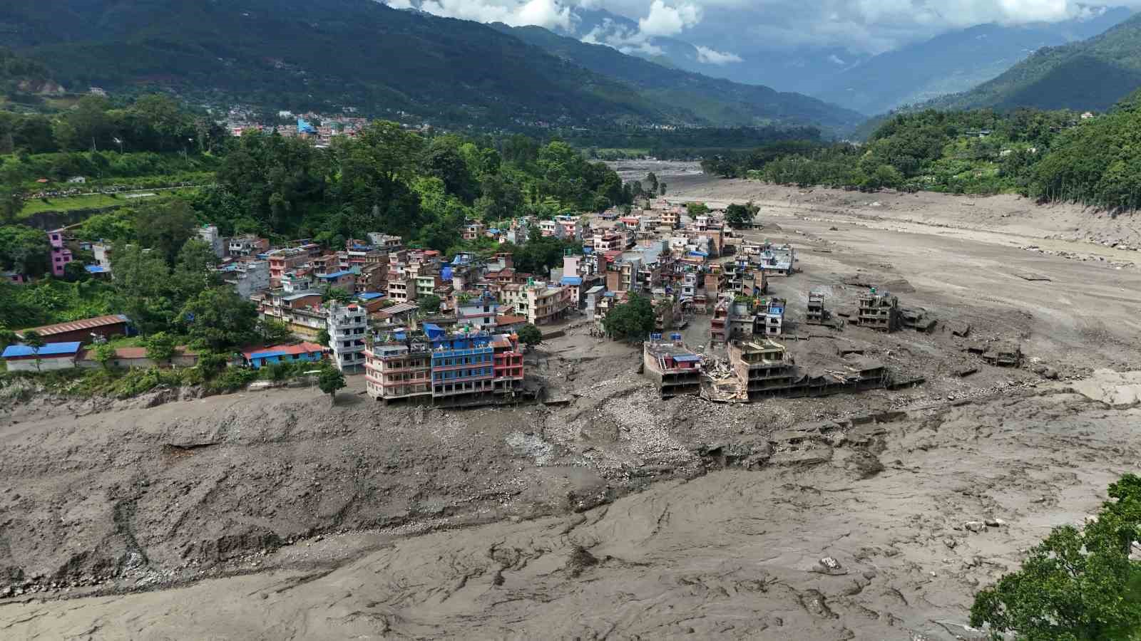 Nepal’de sel felaketi: 8 ölü