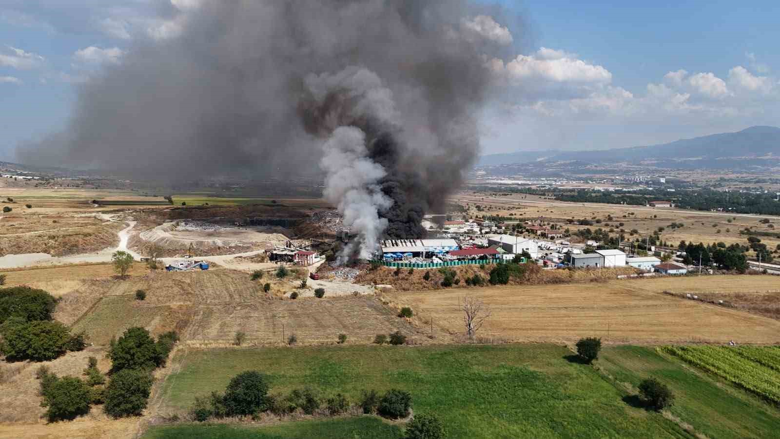 Bolu’da geri dönüşüm tesisinde yangın